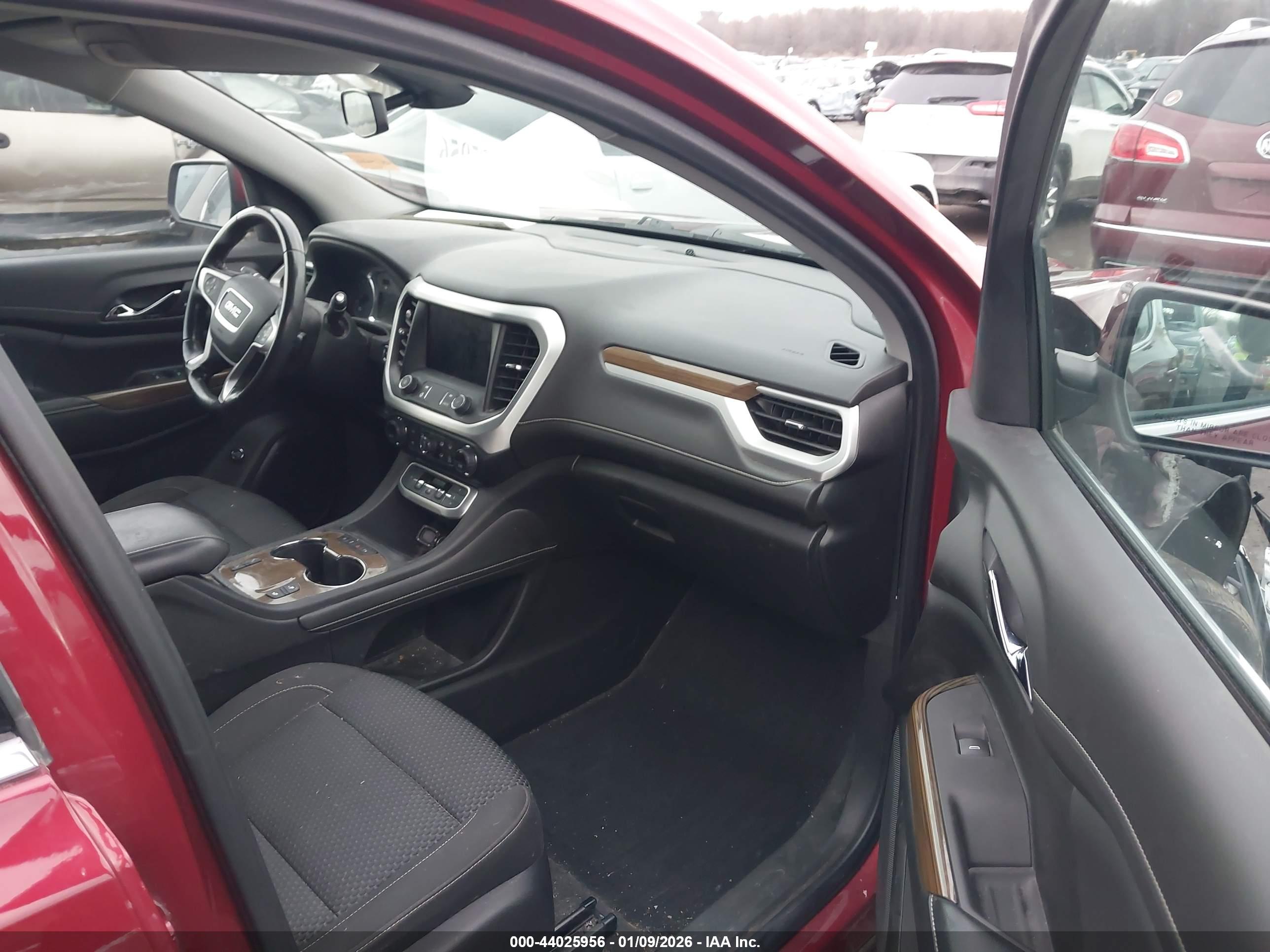 GMC ACADIA image 5