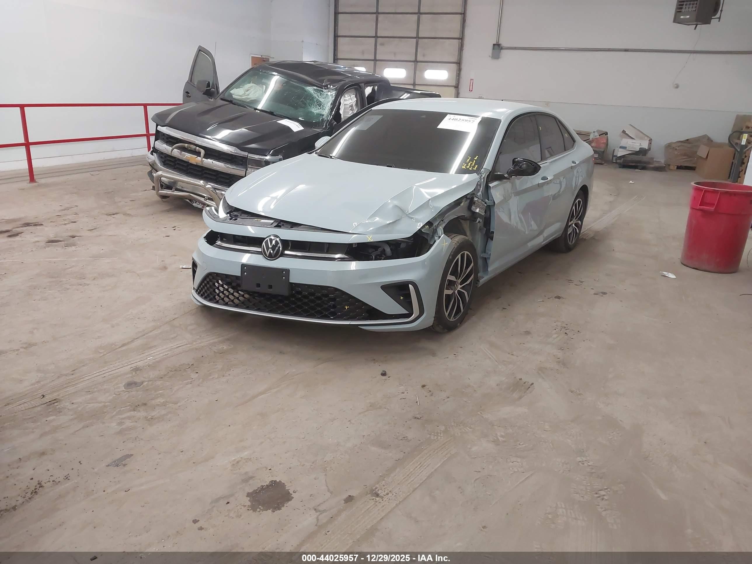 VOLKSWAGEN JETTA image 2