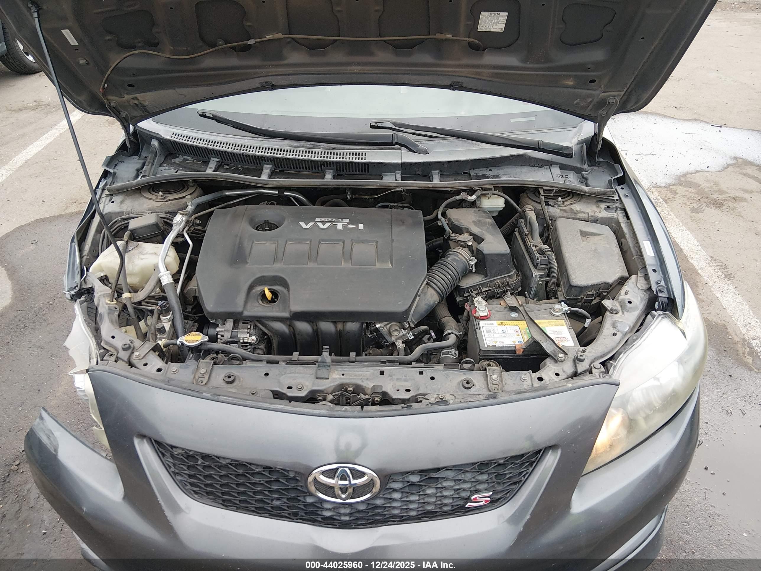 TOYOTA COROLLA image 10