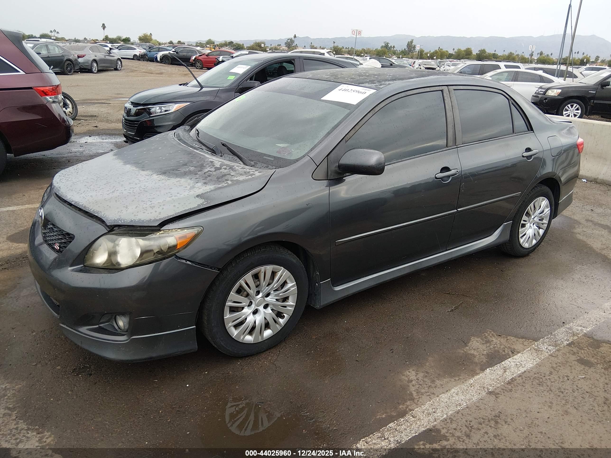 TOYOTA COROLLA image 2