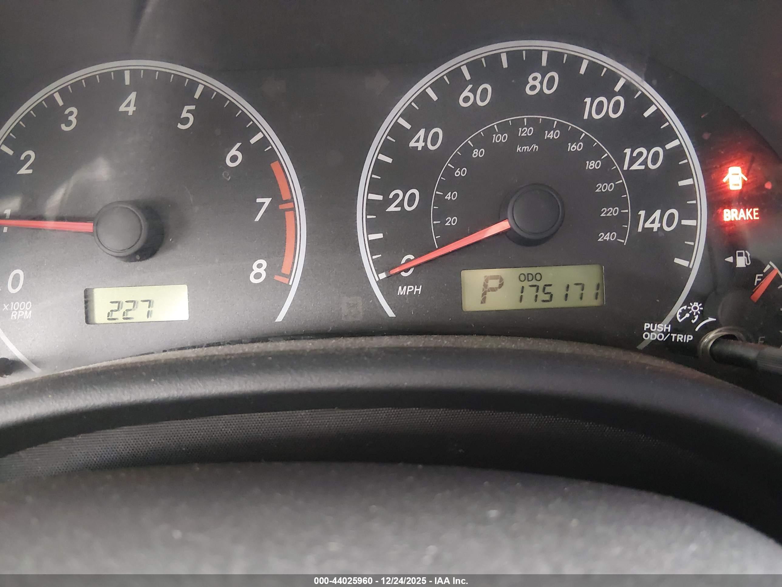 TOYOTA COROLLA image 7