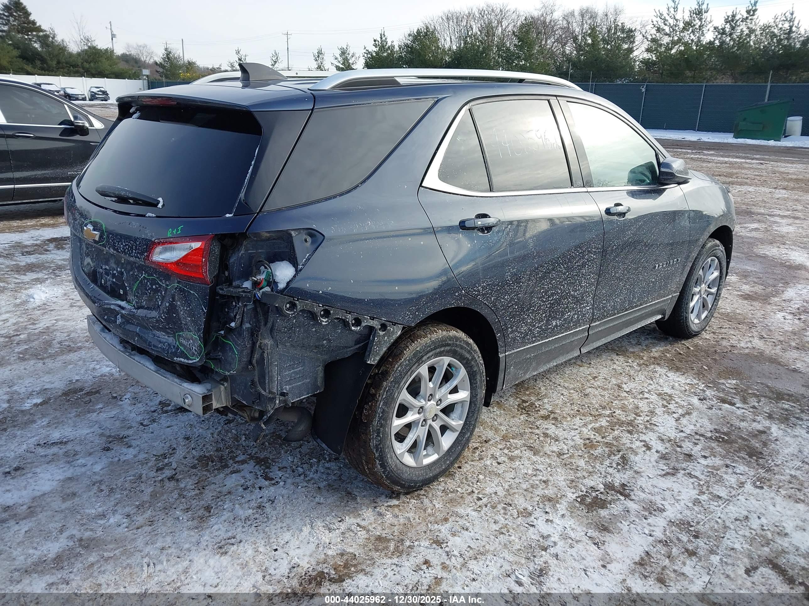 CHEVROLET EQUINOX image 4