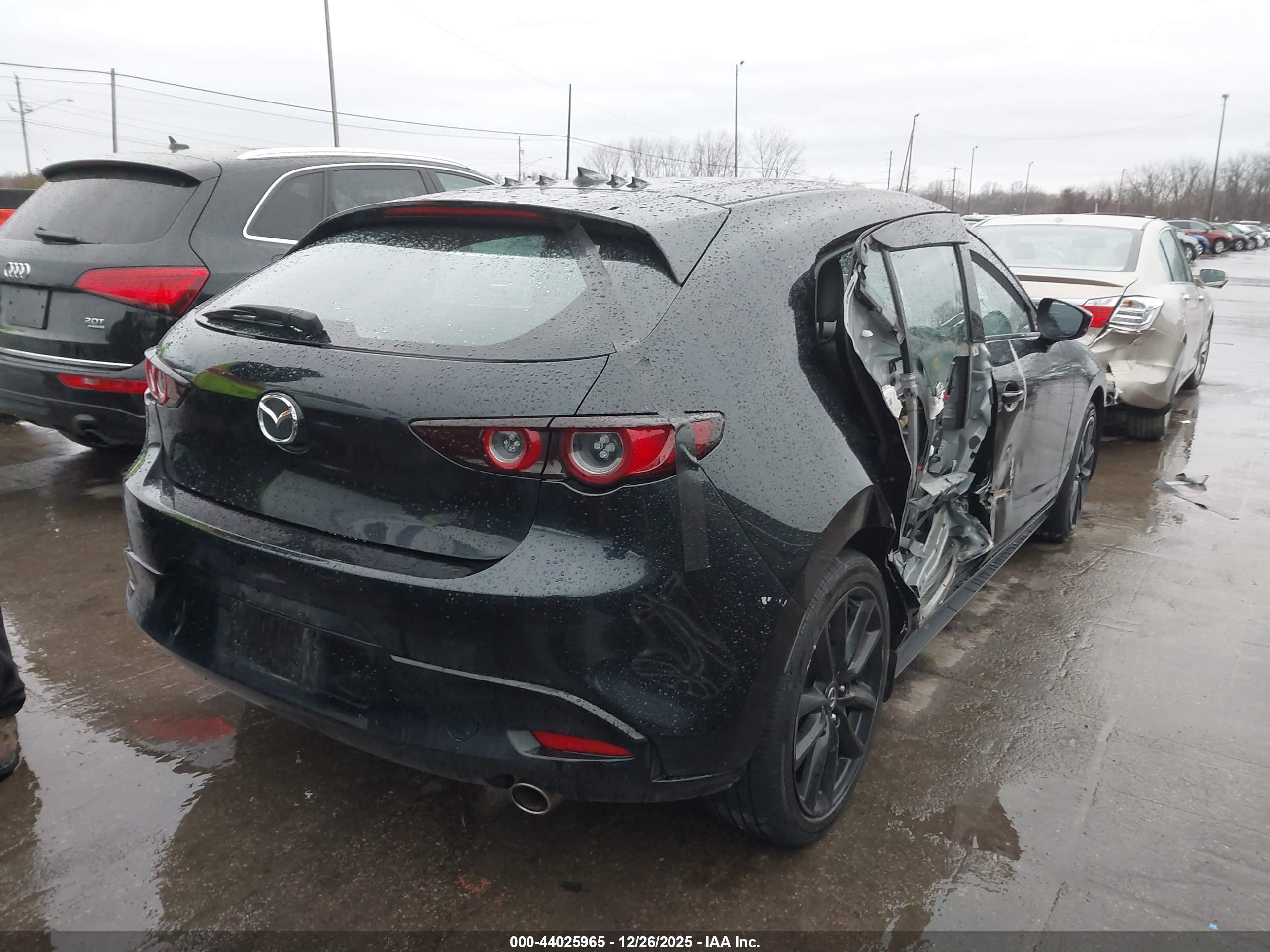 MAZDA MAZDA3 image 4