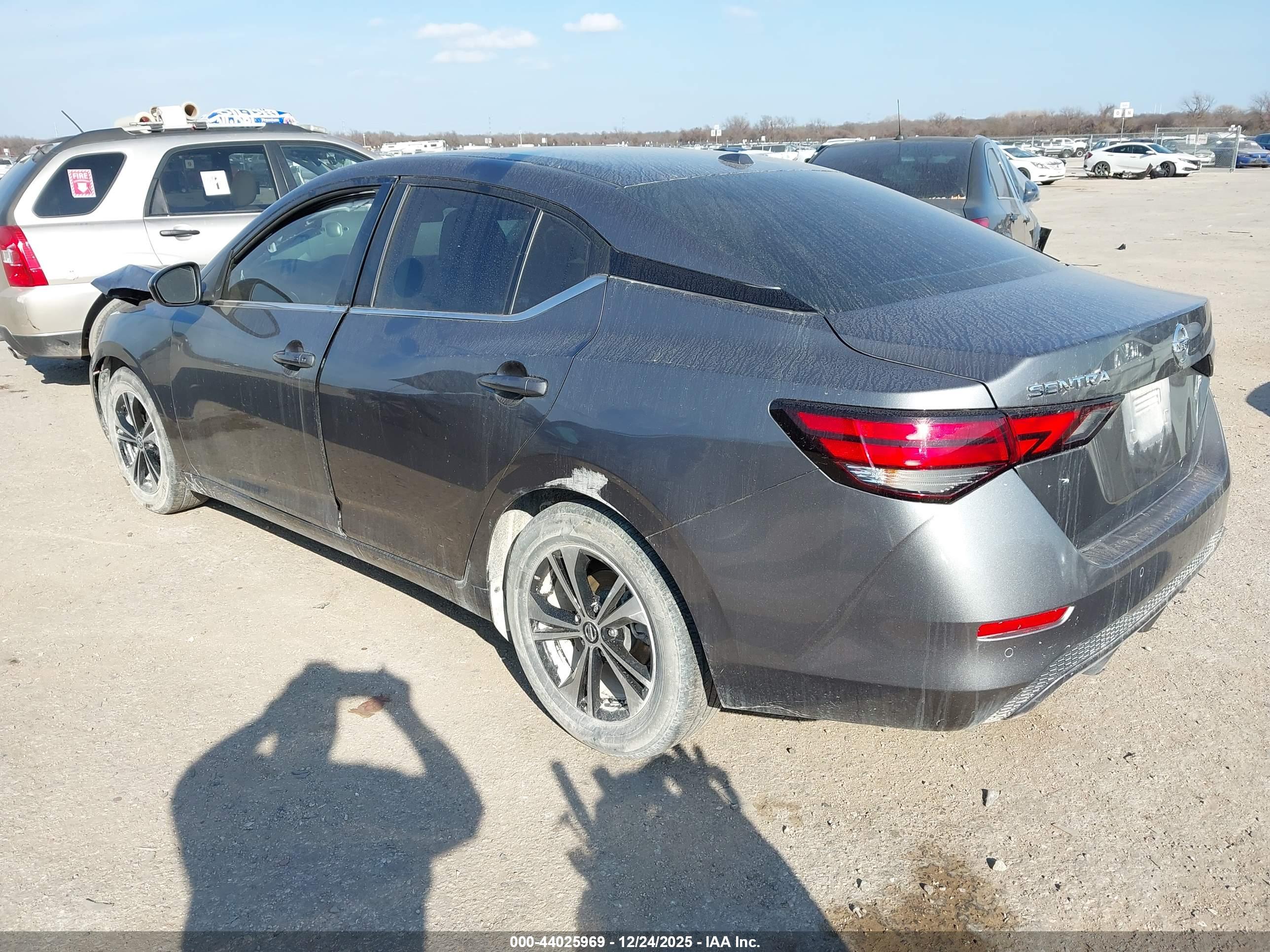 NISSAN SENTRA image 3