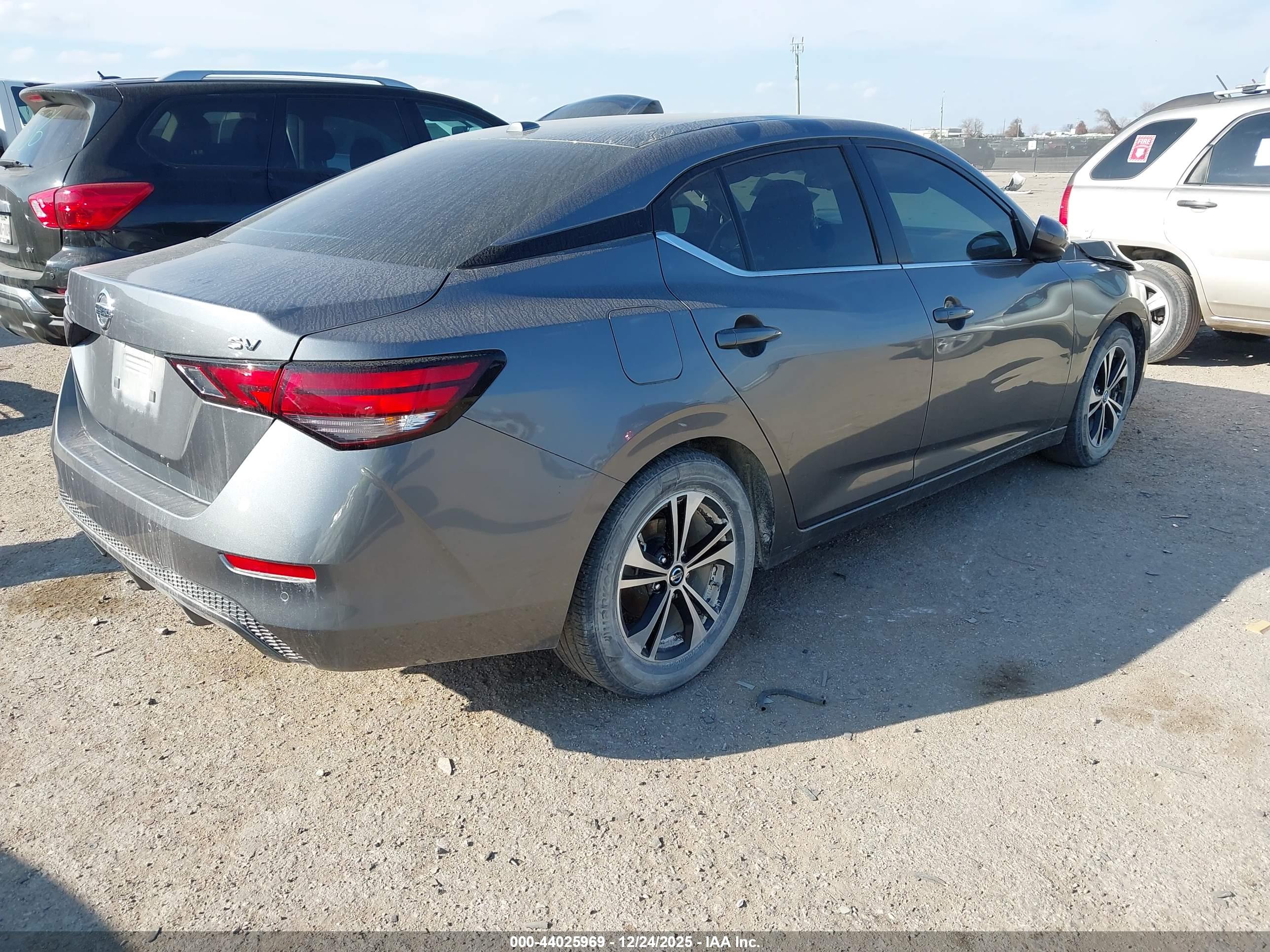 NISSAN SENTRA image 4