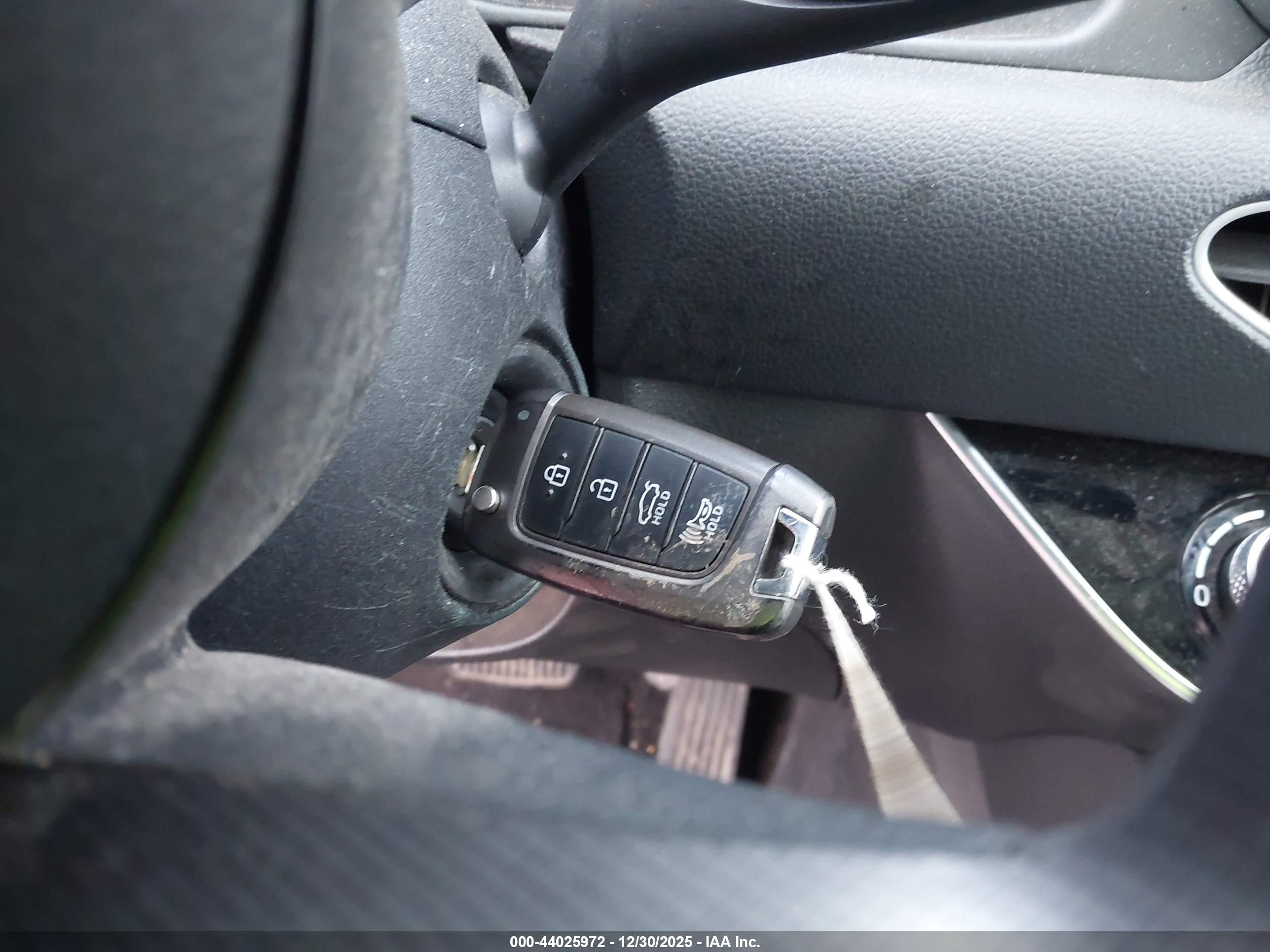 HYUNDAI SONATA image 11