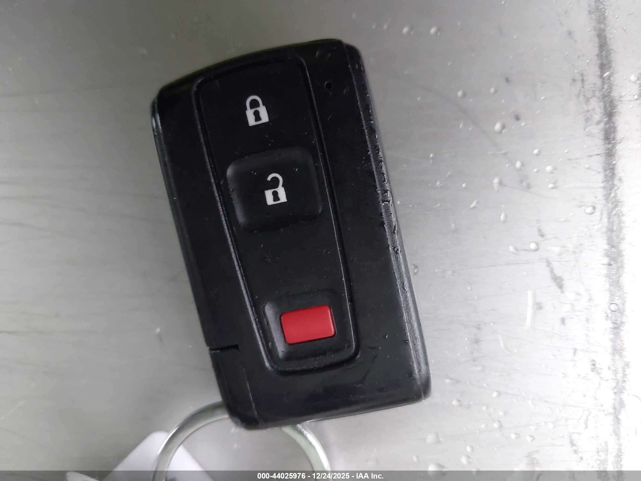 TOYOTA PRIUS image 11