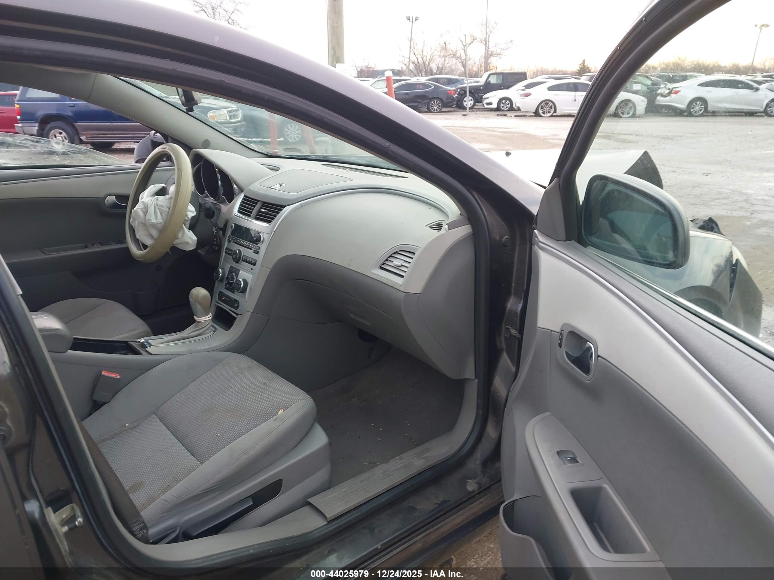 CHEVROLET MALIBU image 5