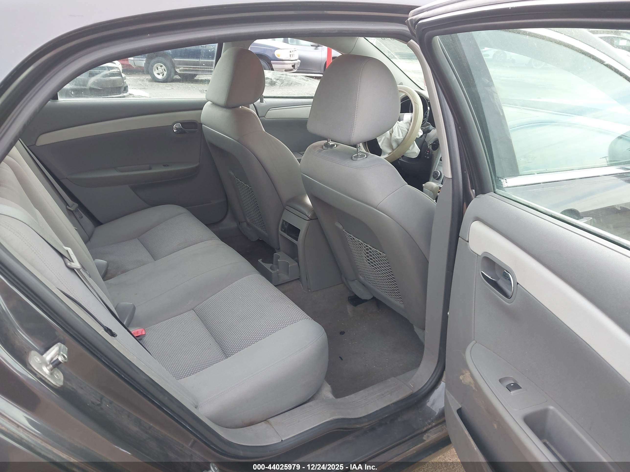 CHEVROLET MALIBU image 8