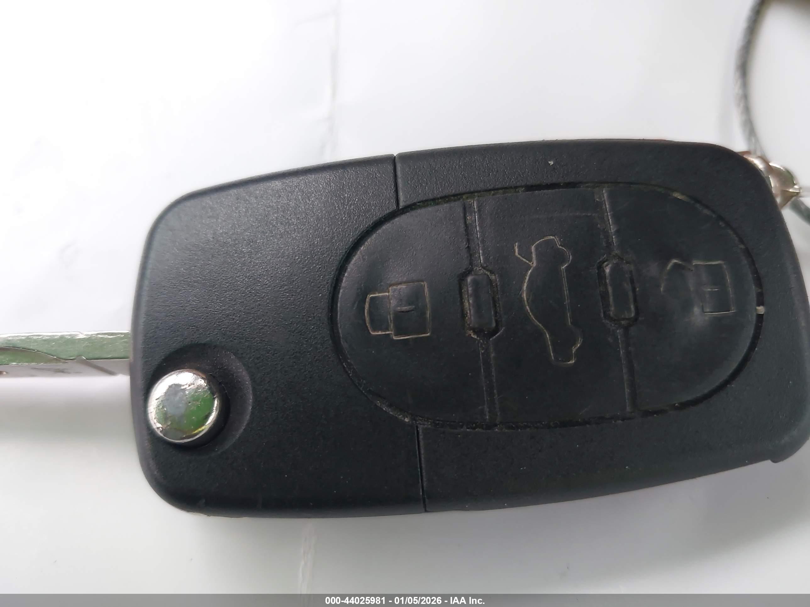 VOLKSWAGEN PASSAT image 11