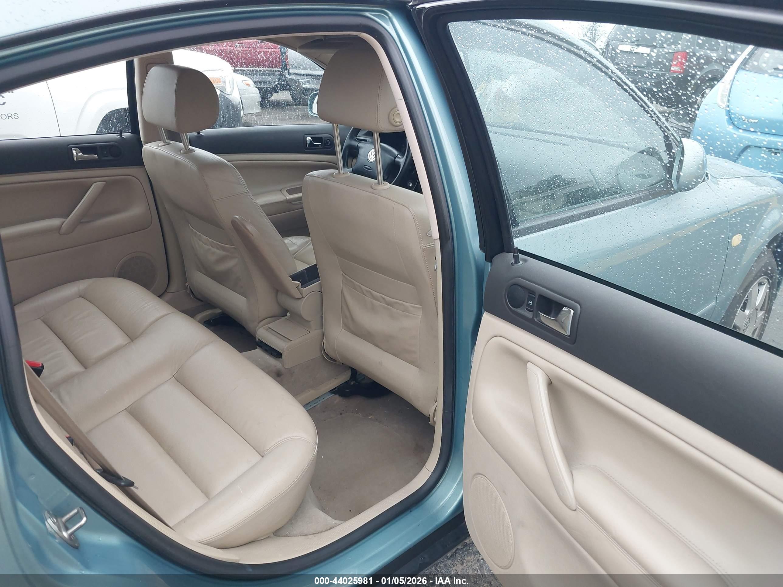 VOLKSWAGEN PASSAT image 8