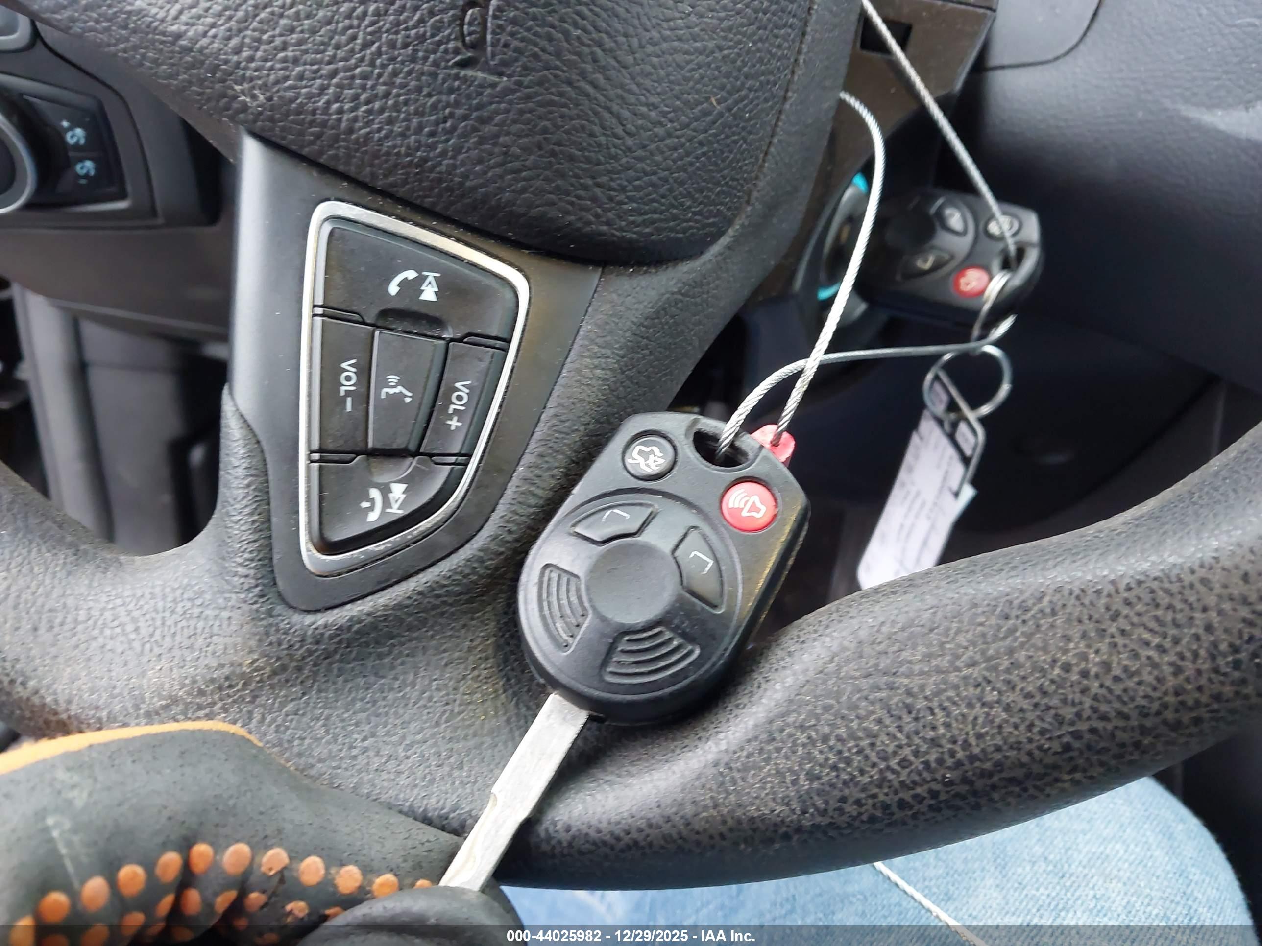 FORD FOCUS image 11
