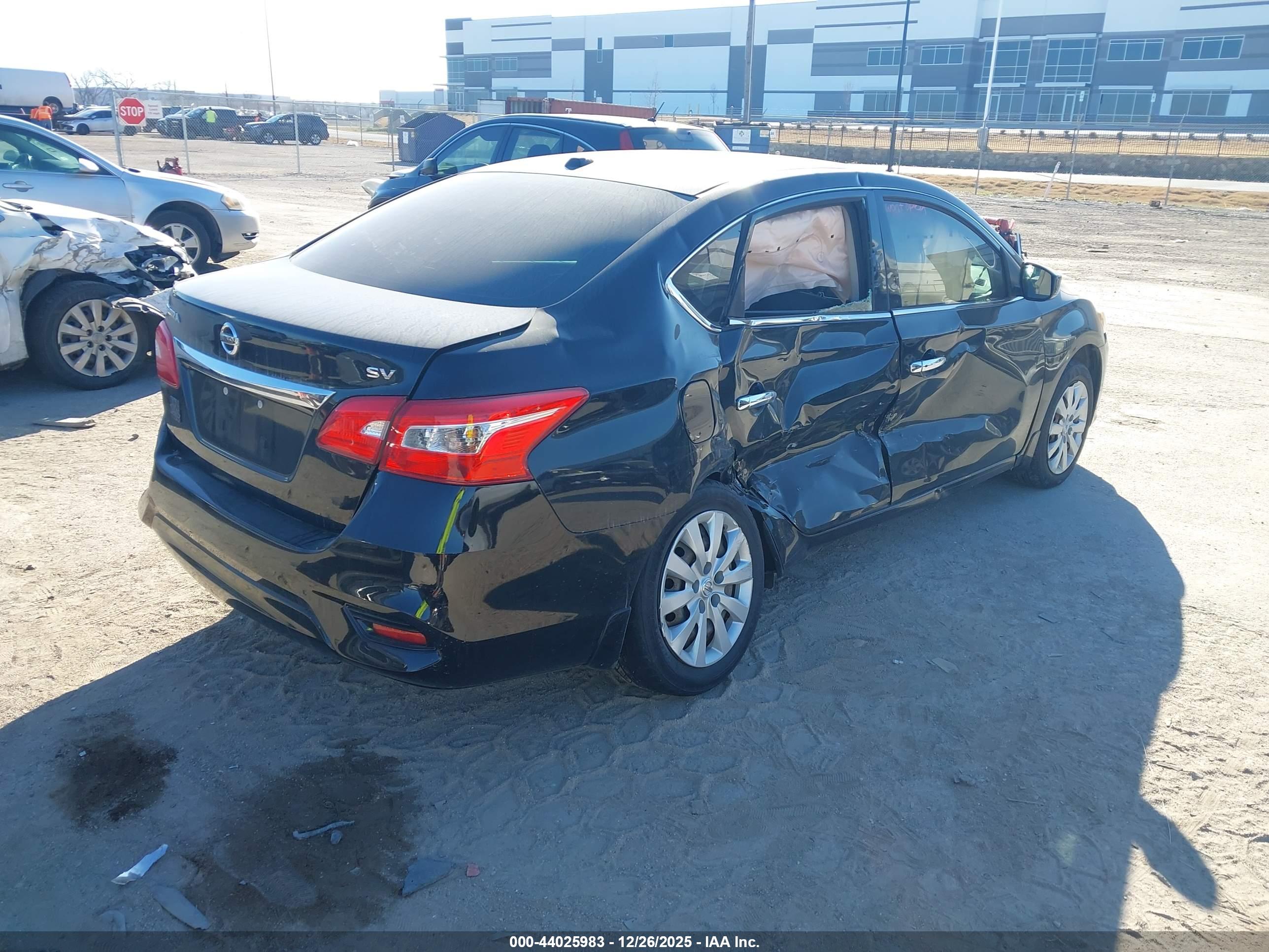 NISSAN SENTRA image 4