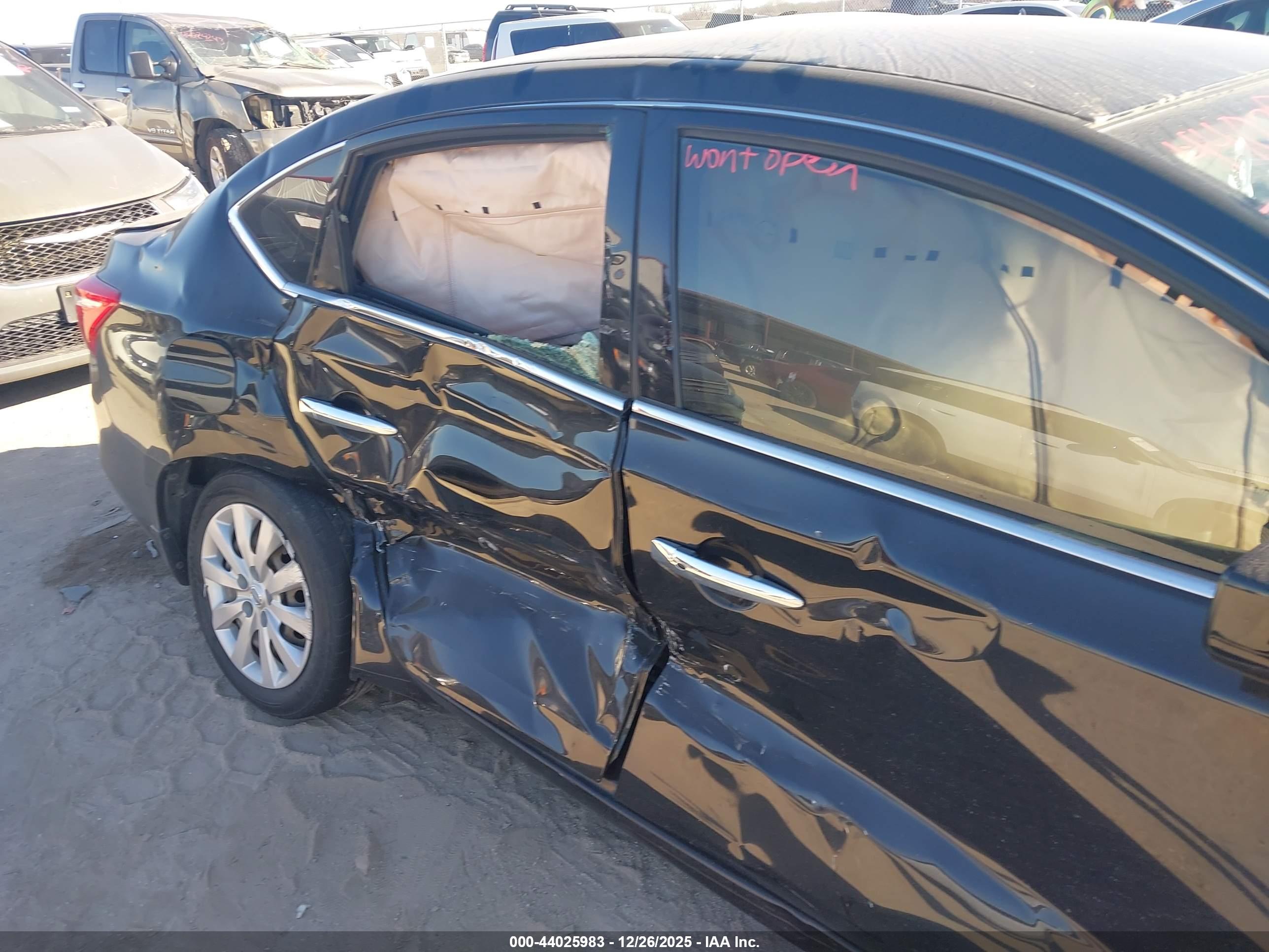 NISSAN SENTRA image 6
