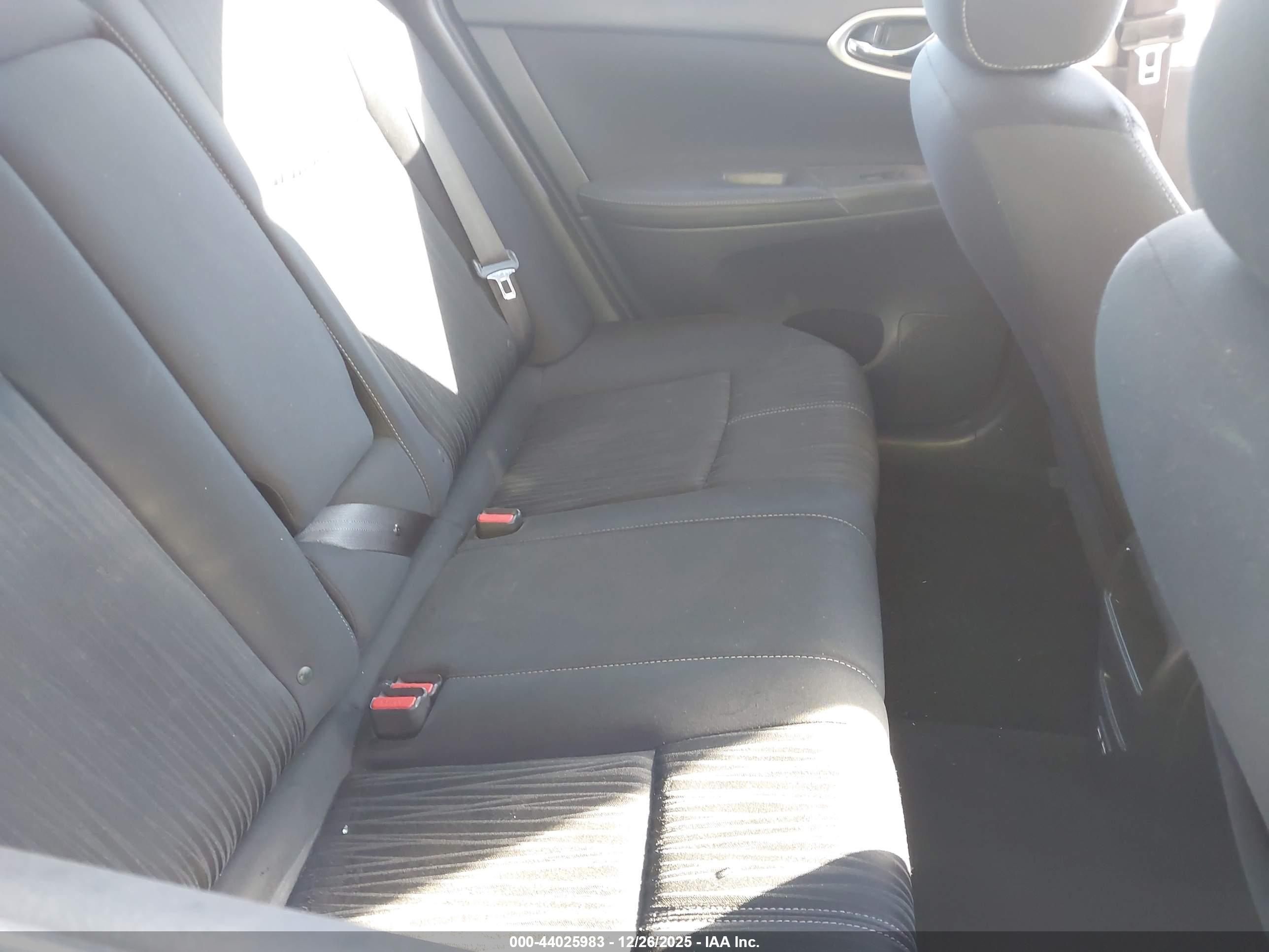 NISSAN SENTRA image 8