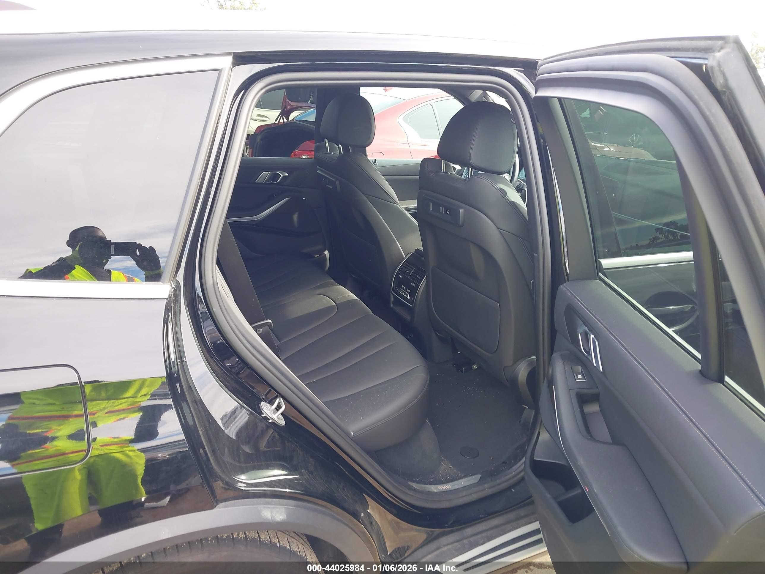 BMW X5 image 8