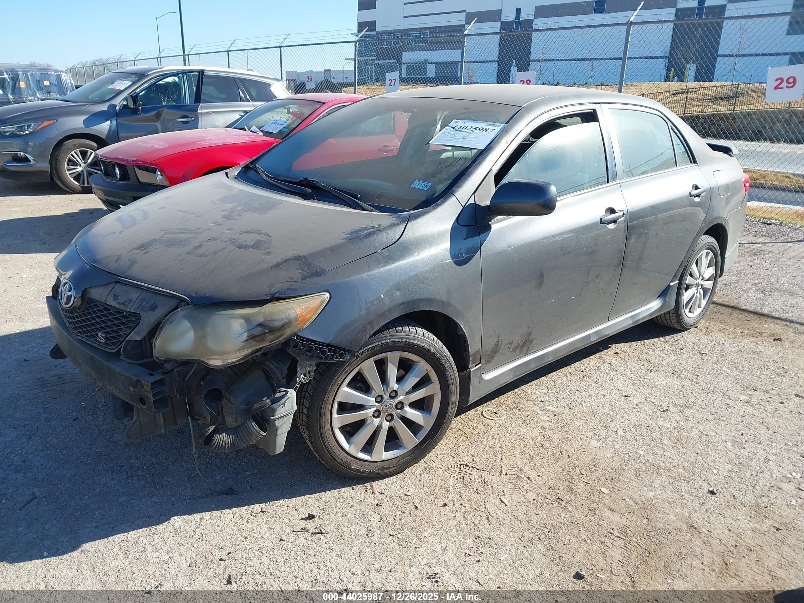 TOYOTA COROLLA image 2