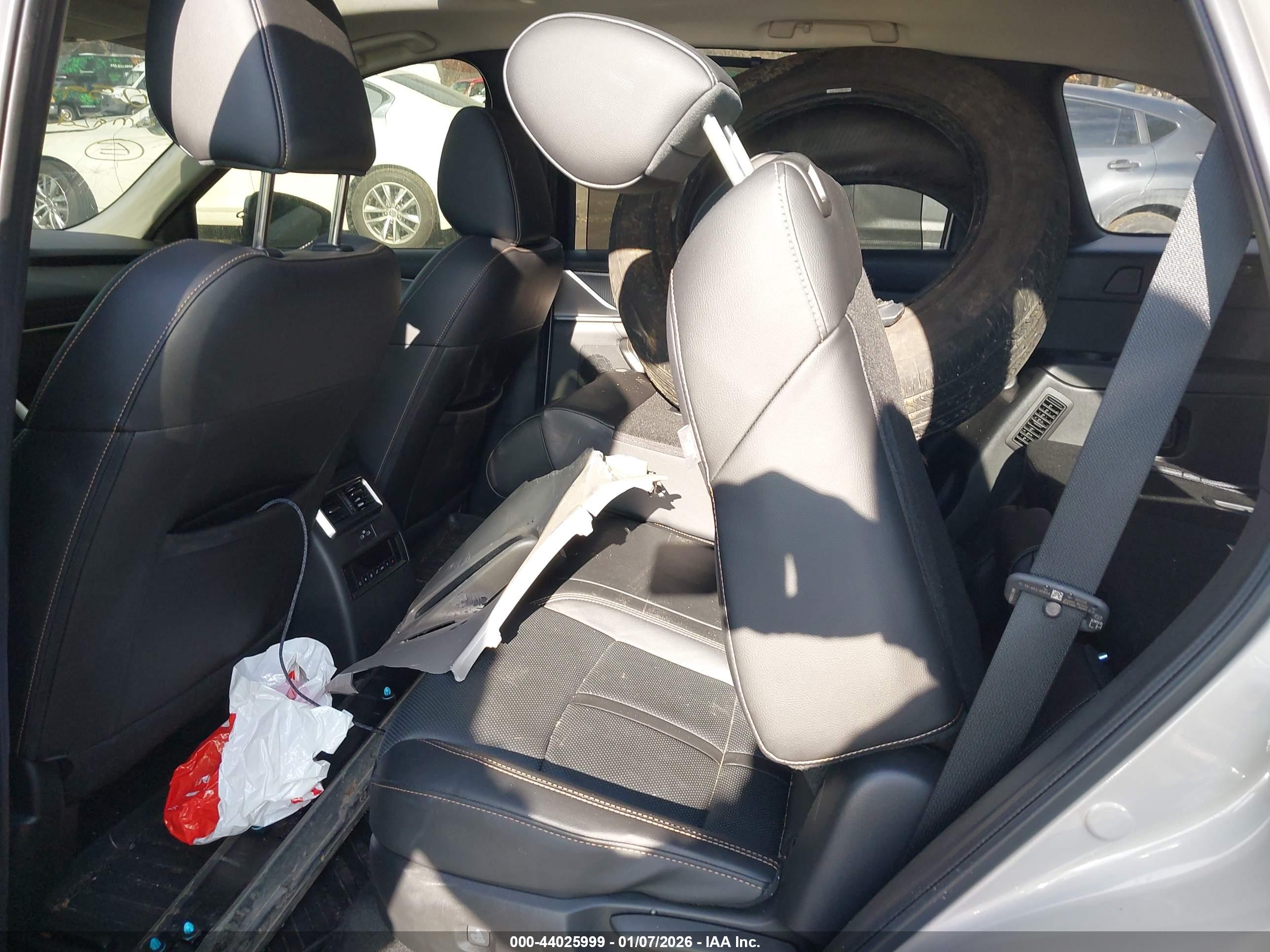 MAZDA CX-90 image 8