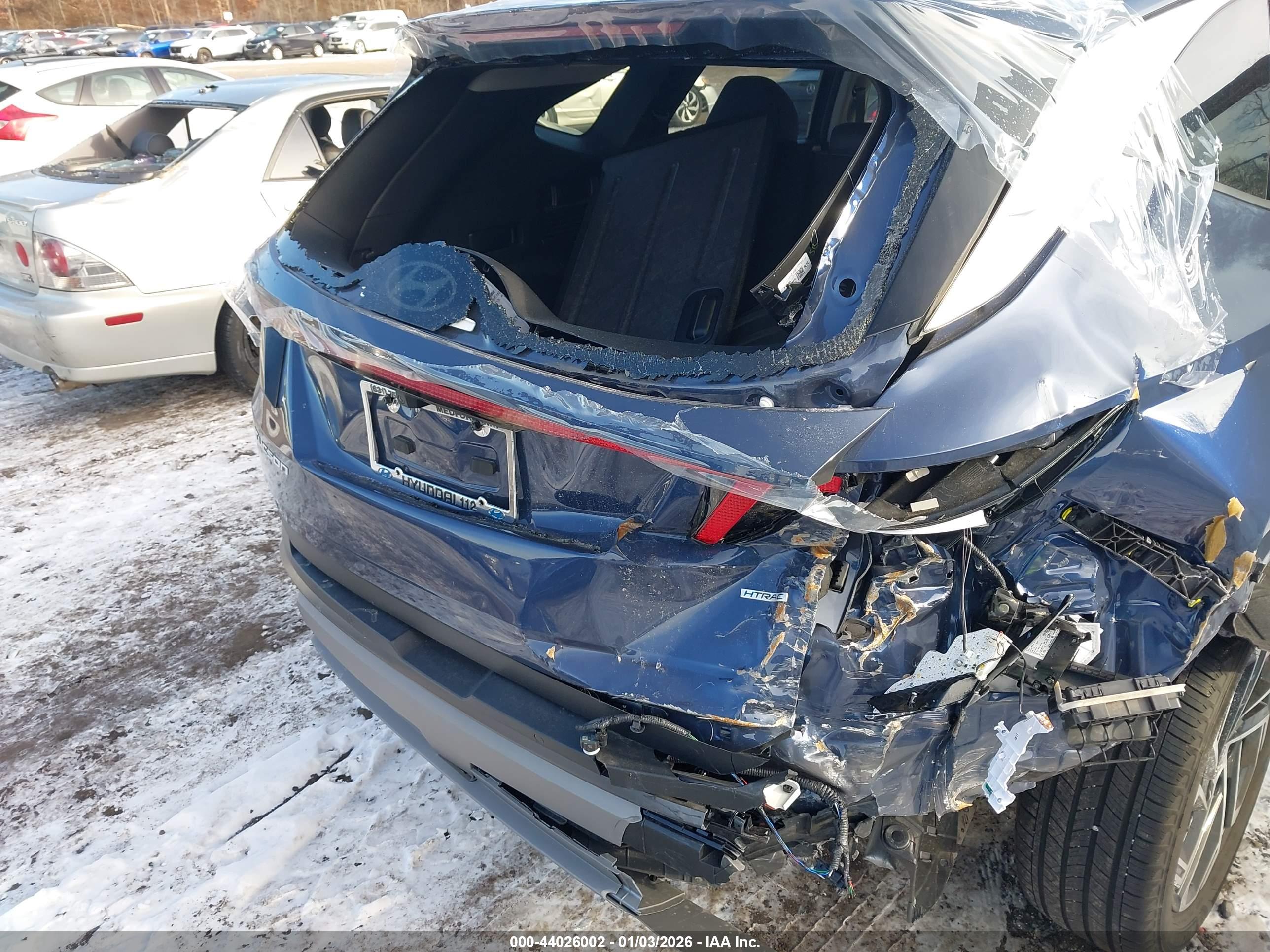HYUNDAI TUCSON image 6