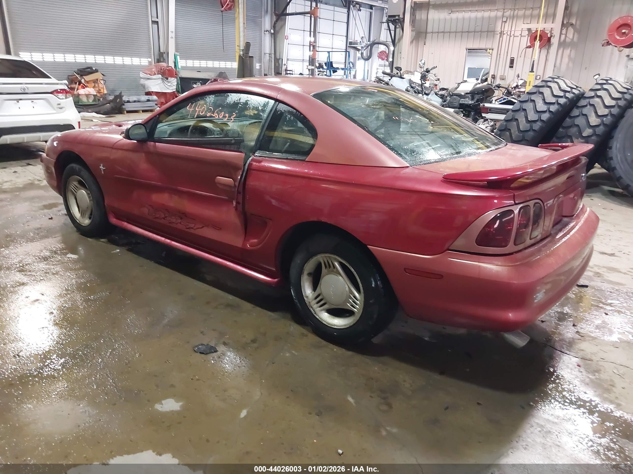 FORD MUSTANG image 3