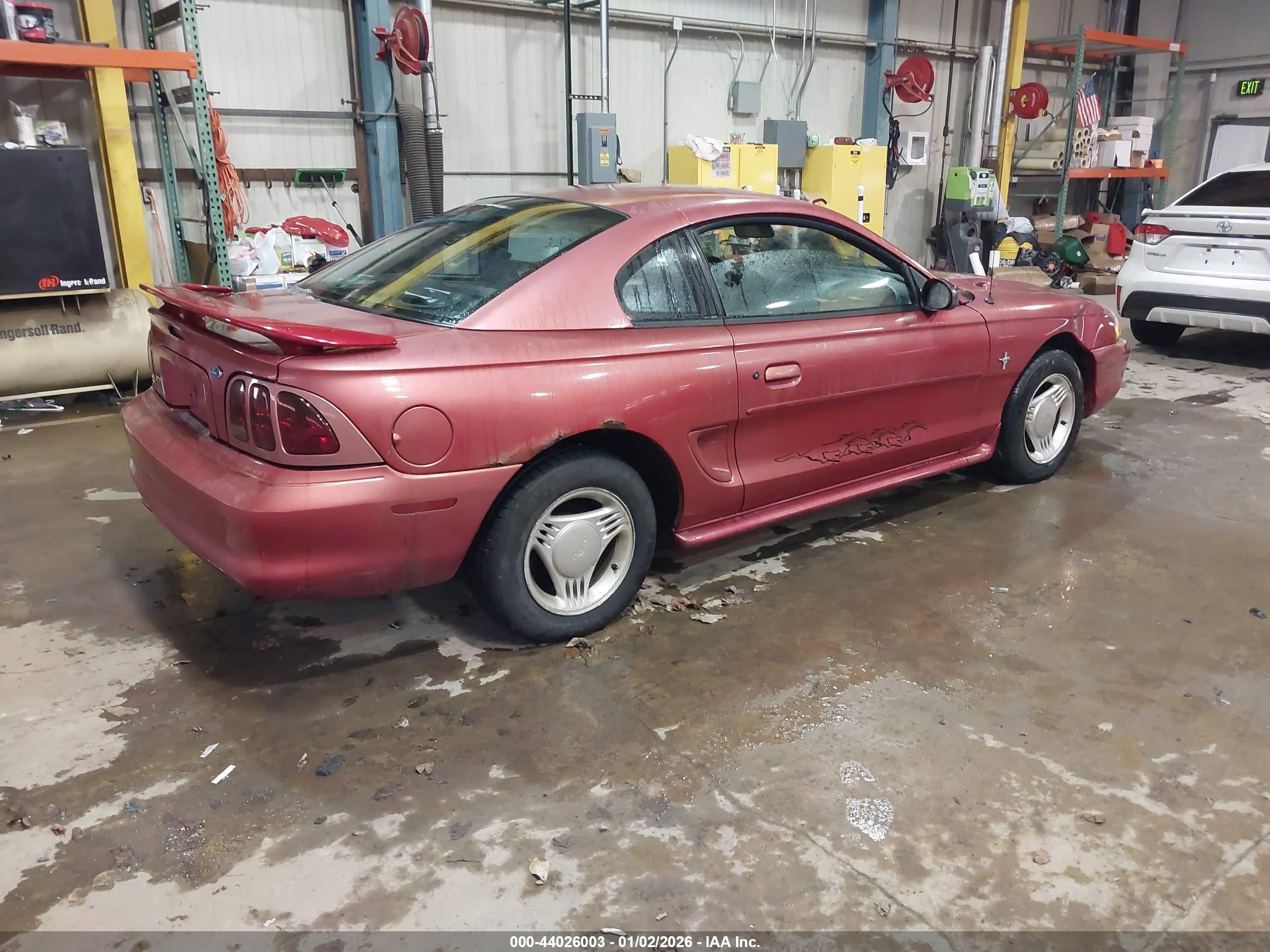 FORD MUSTANG image 4