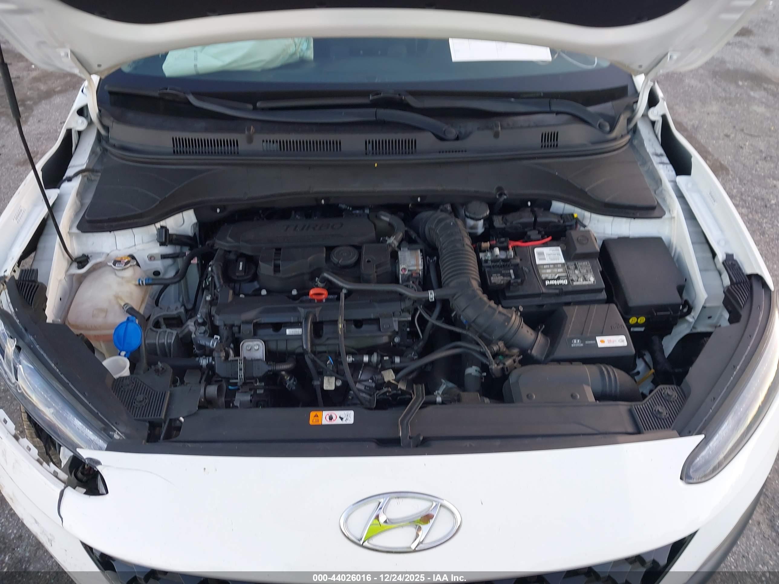 HYUNDAI KONA image 10