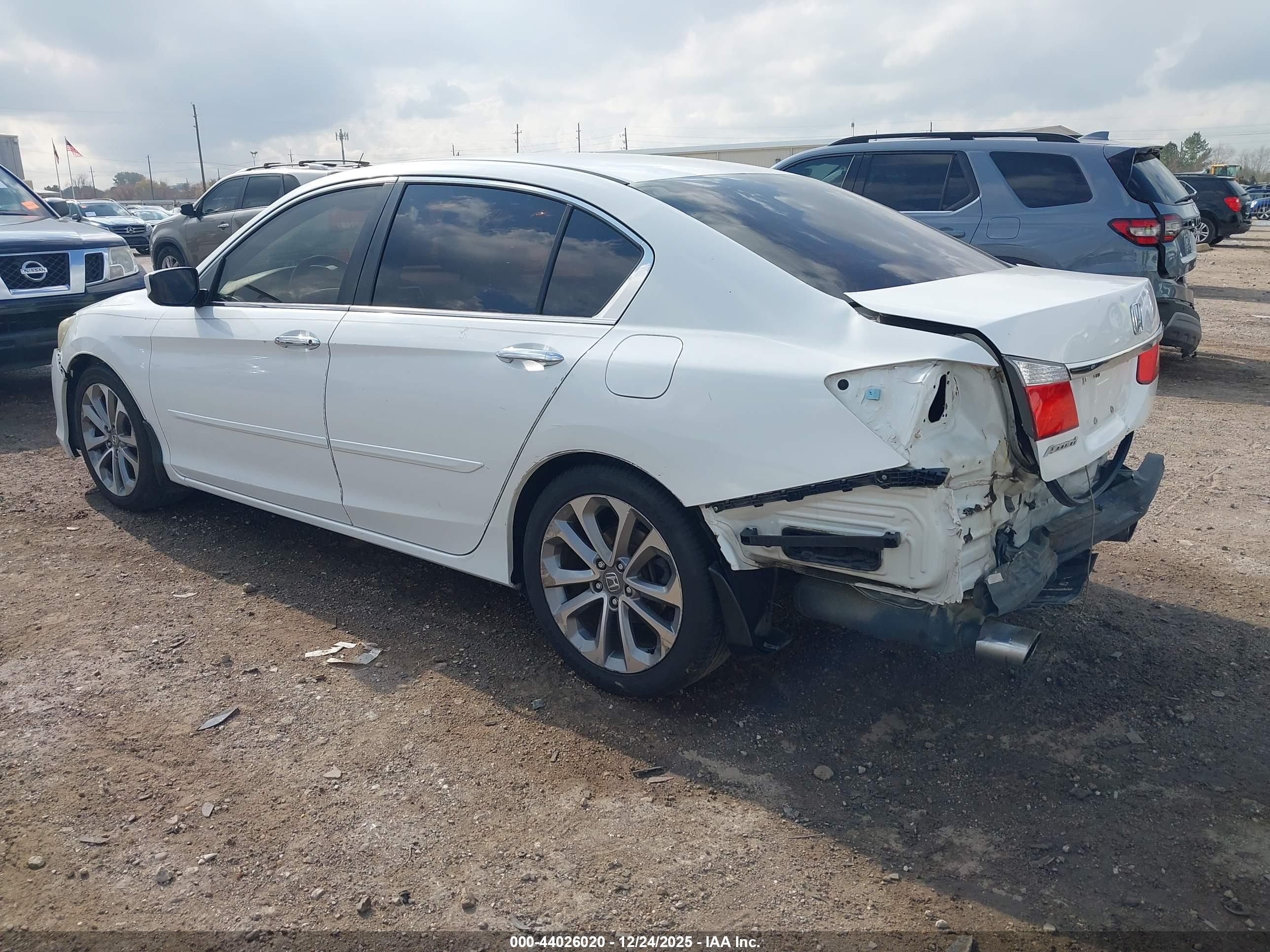 HONDA ACCORD image 3