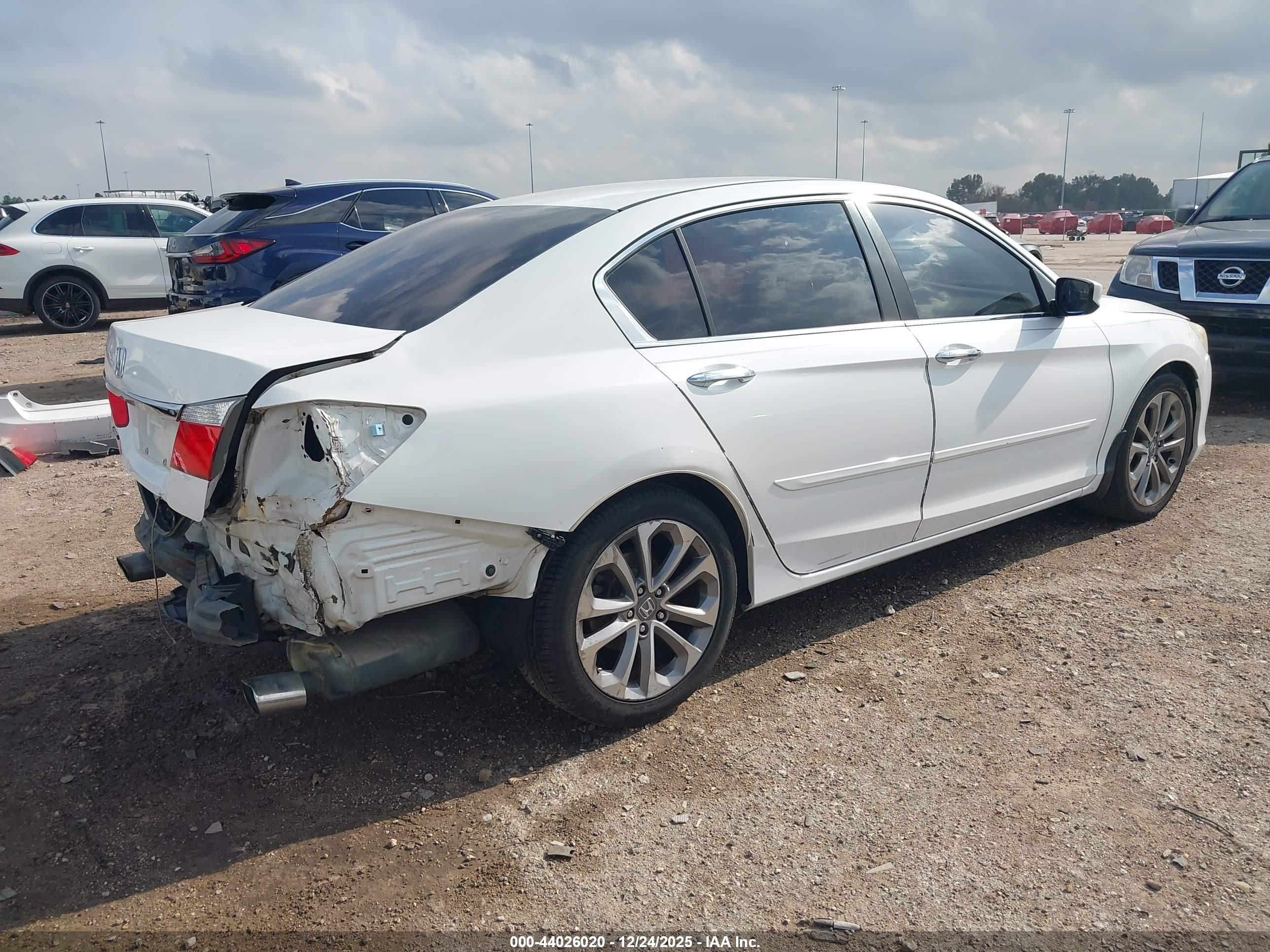 HONDA ACCORD image 4