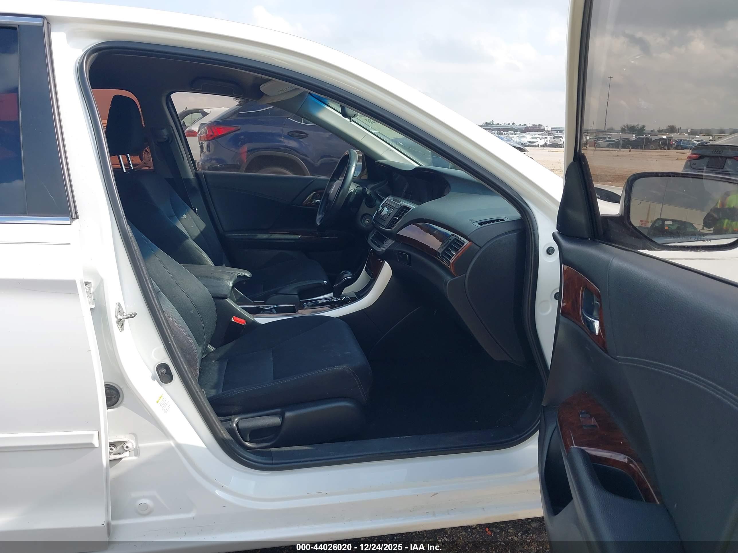 HONDA ACCORD image 5