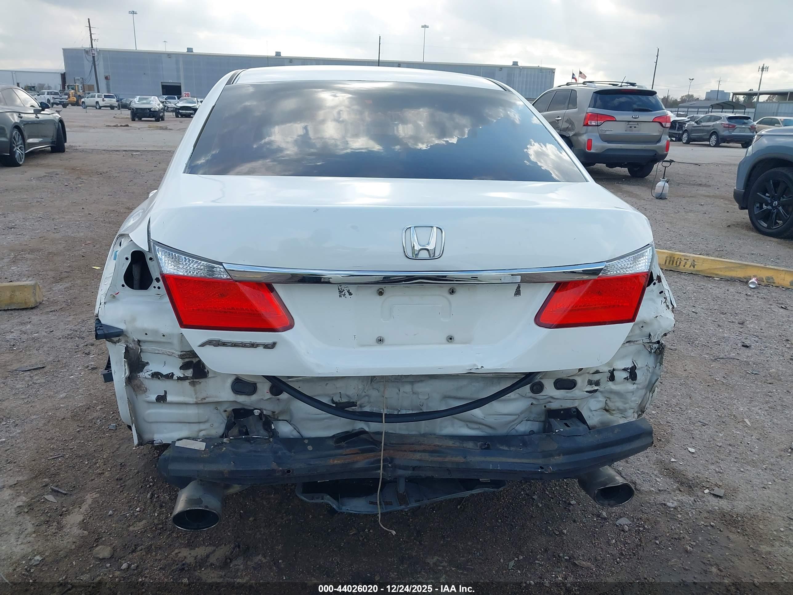 HONDA ACCORD image 6