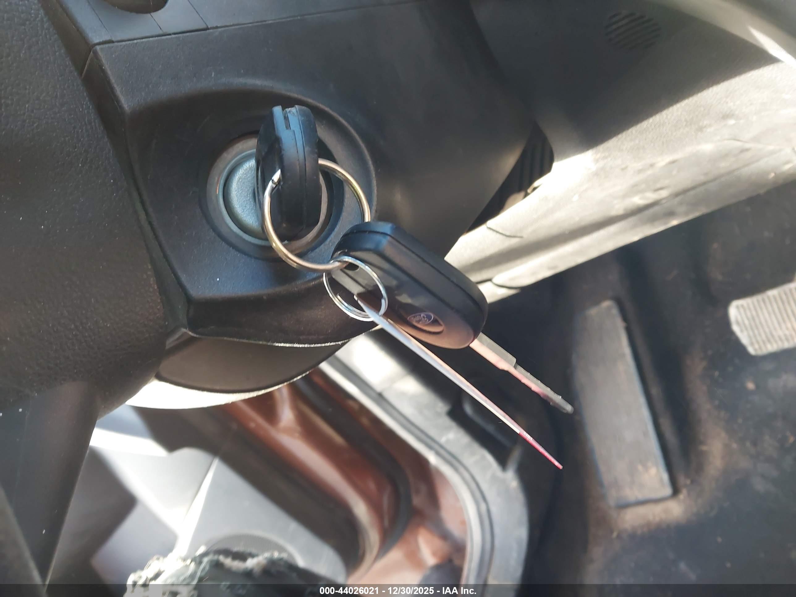 FORD ESCAPE image 11