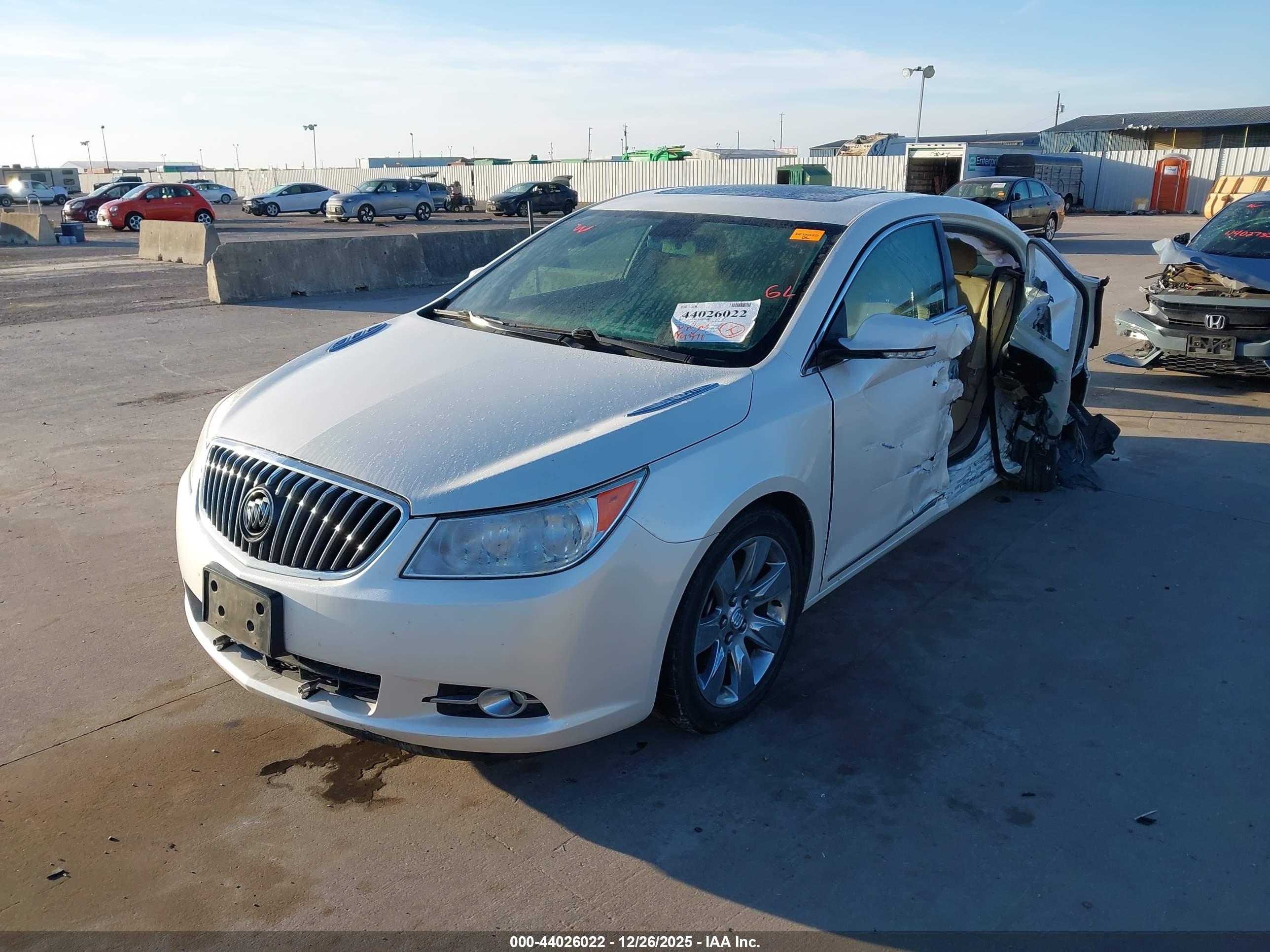 BUICK LACROSSE image 2