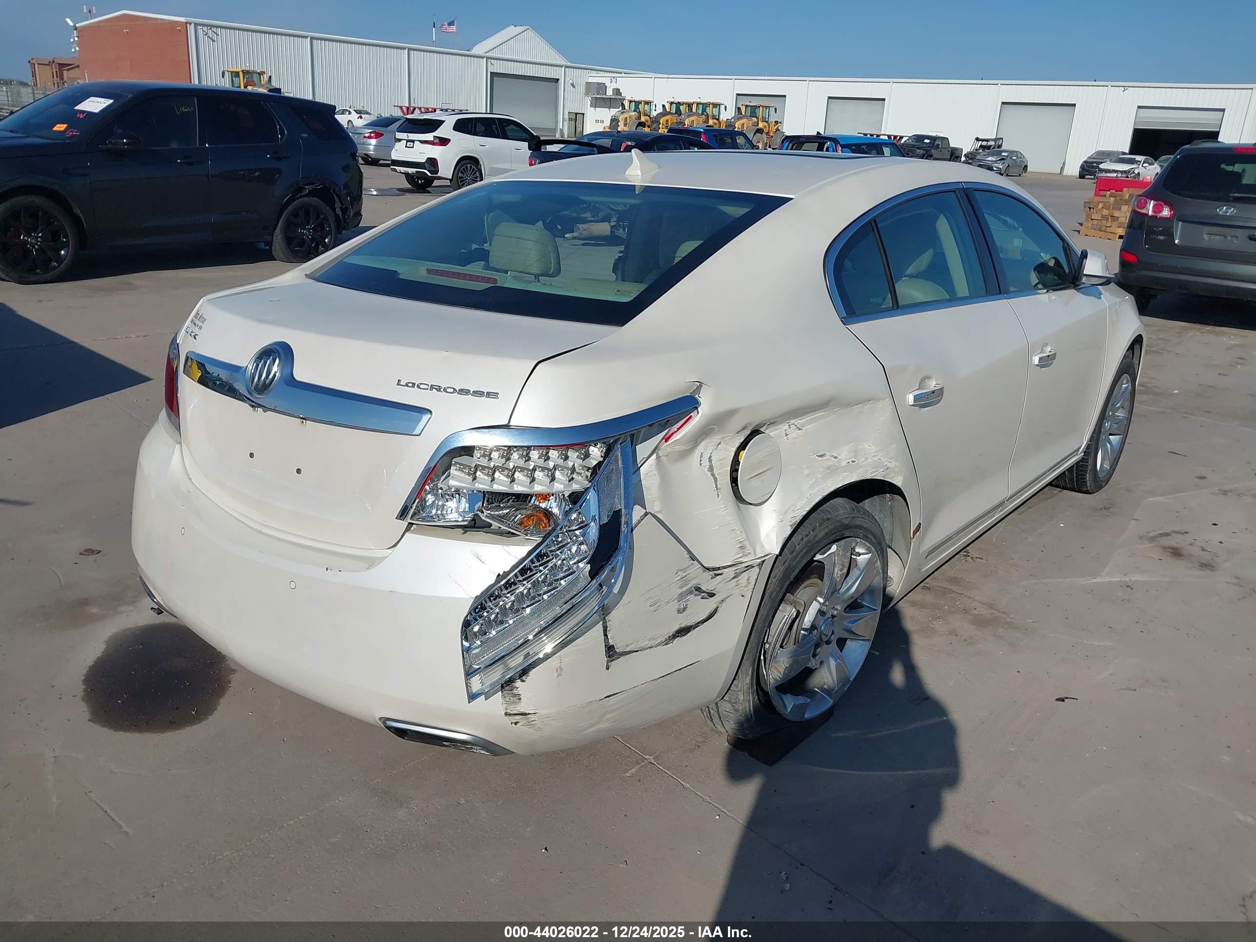 BUICK LACROSSE image 4