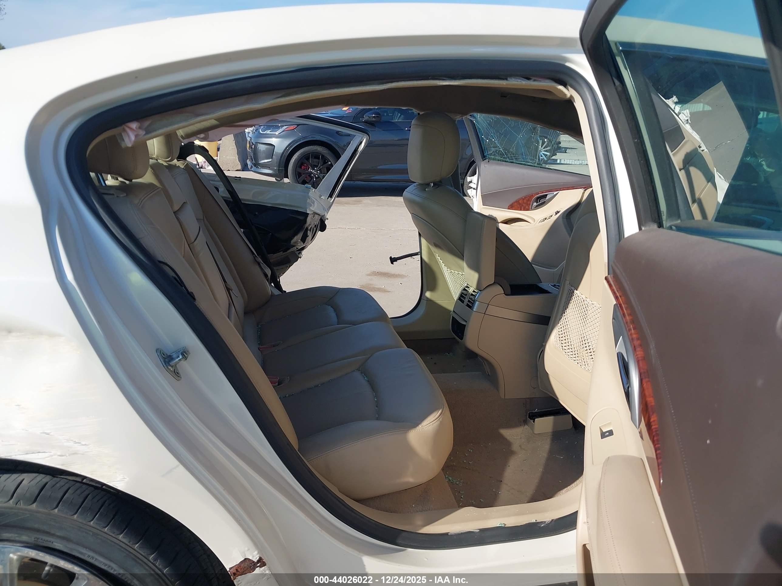 BUICK LACROSSE image 8