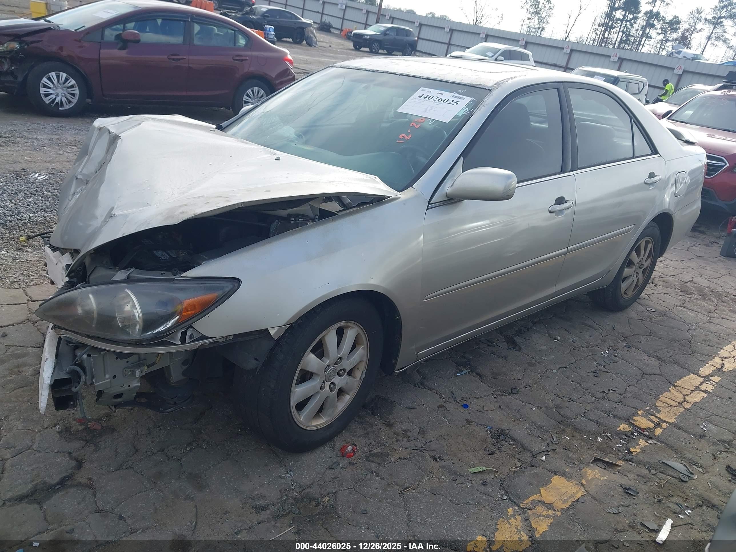 TOYOTA CAMRY image 2