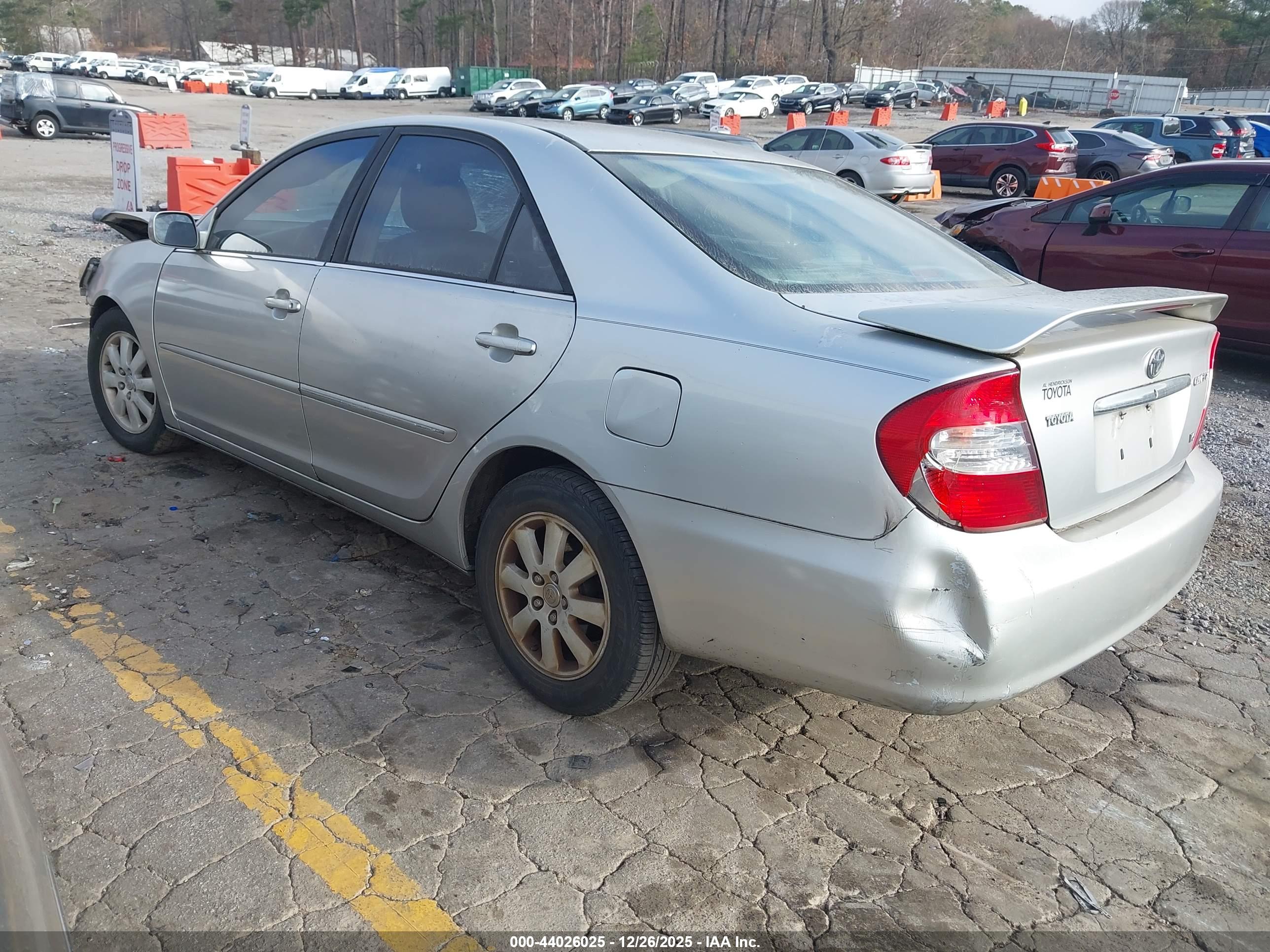 TOYOTA CAMRY image 3