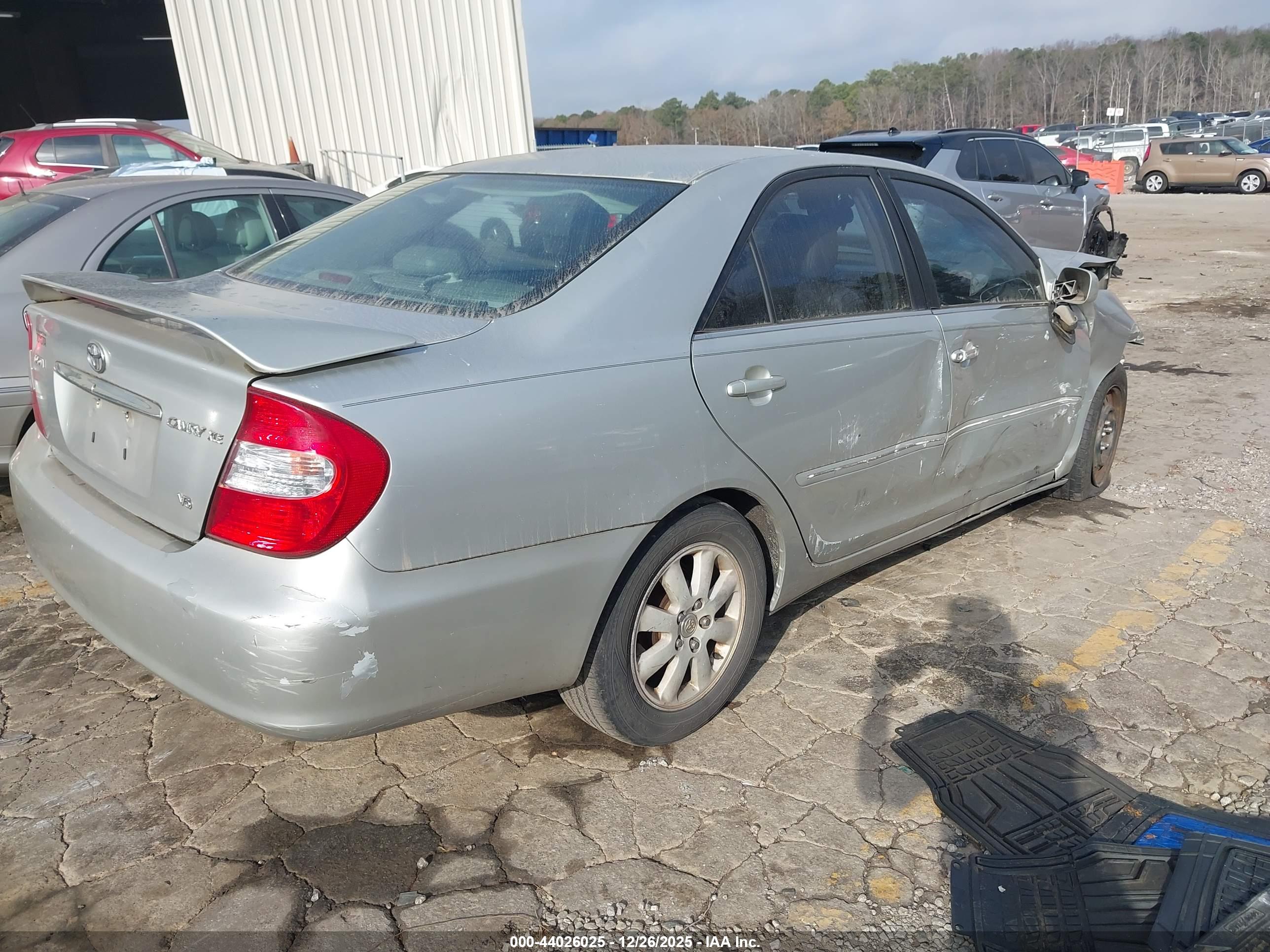 TOYOTA CAMRY image 4