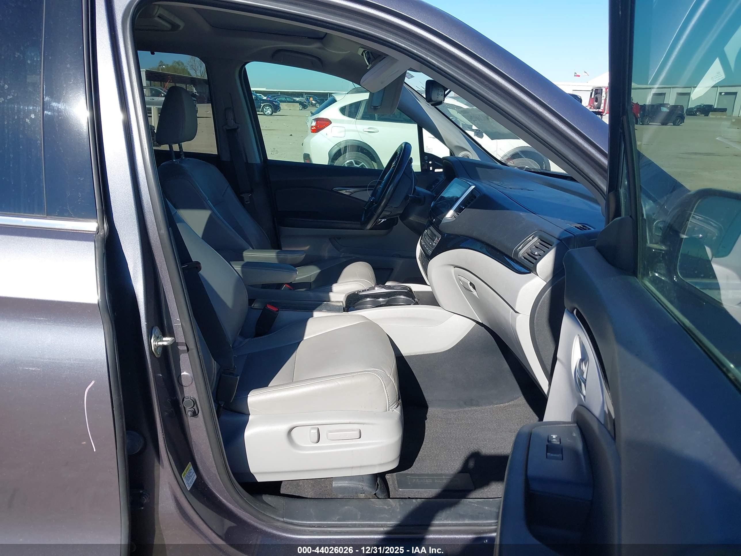 HONDA PILOT image 5