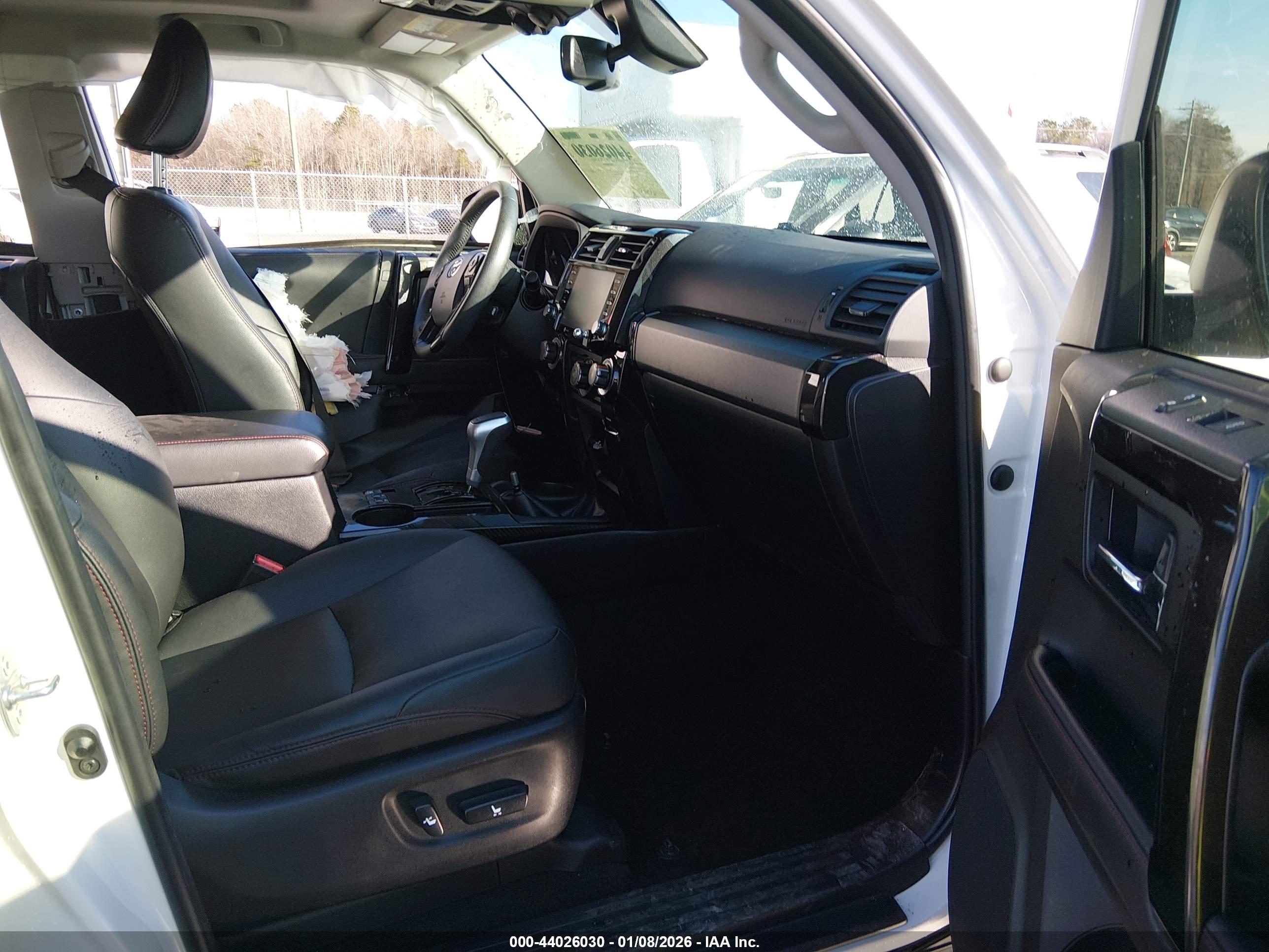 TOYOTA 4RUNNER image 5