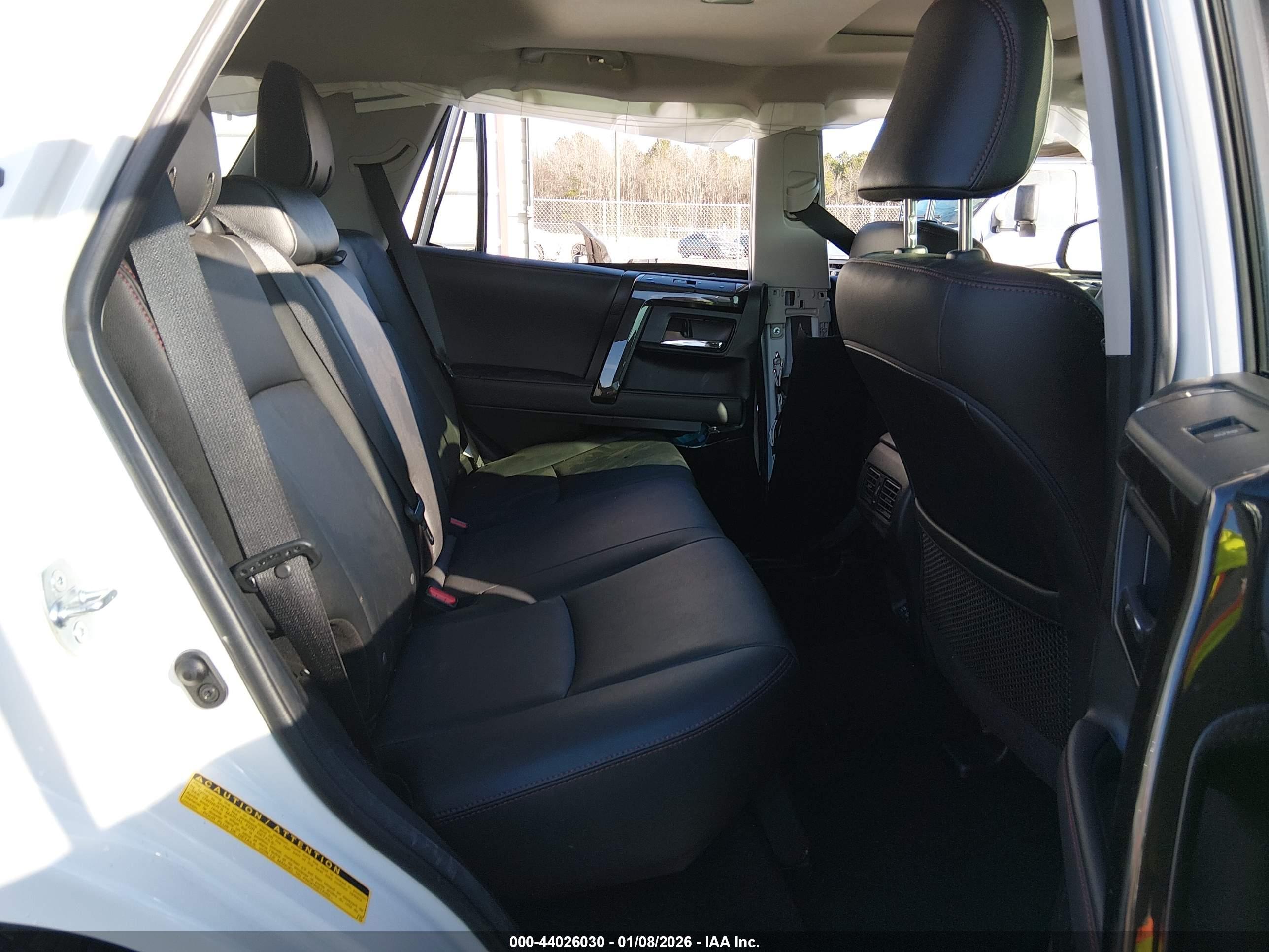 TOYOTA 4RUNNER image 8