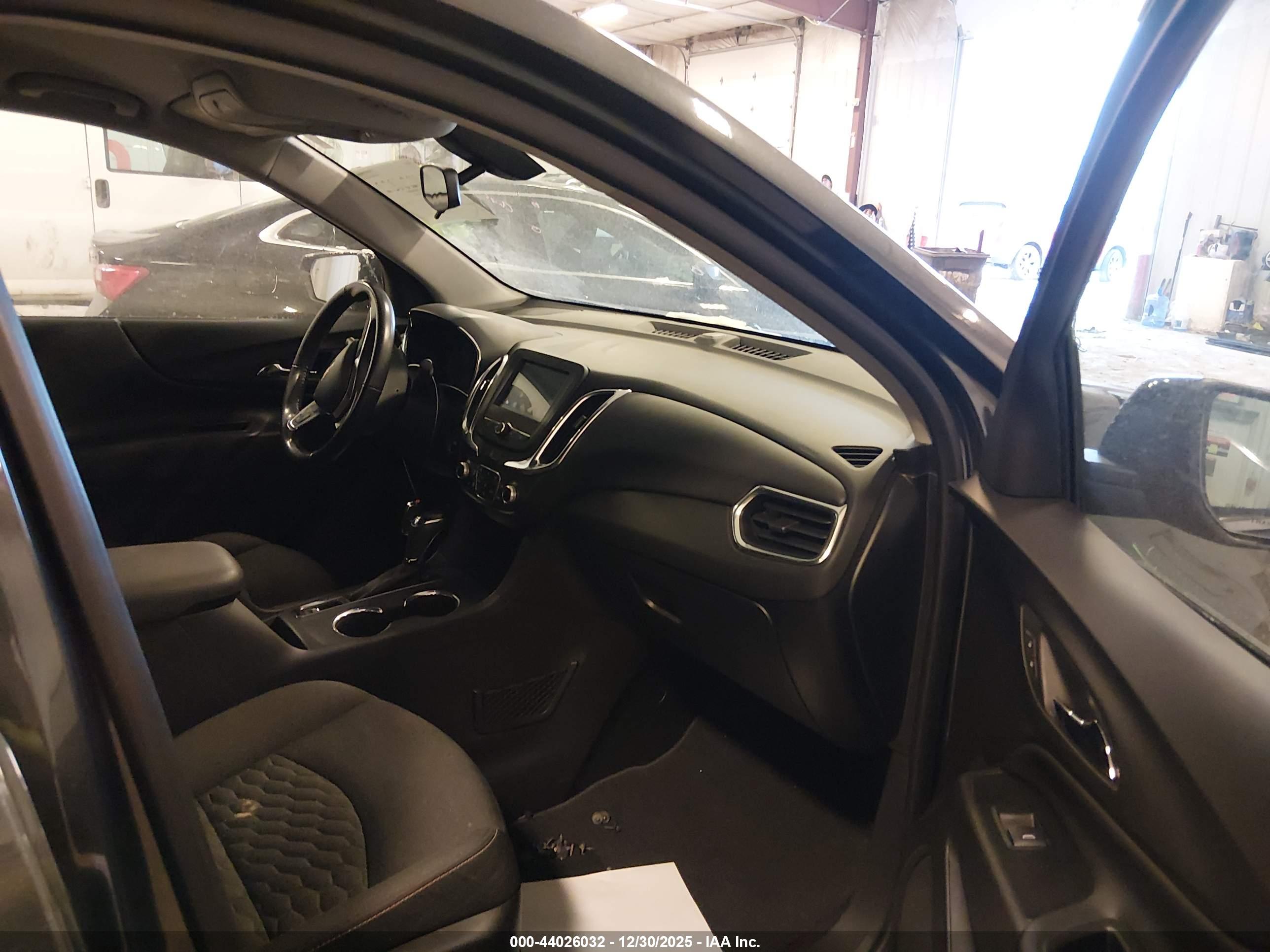 CHEVROLET EQUINOX image 5