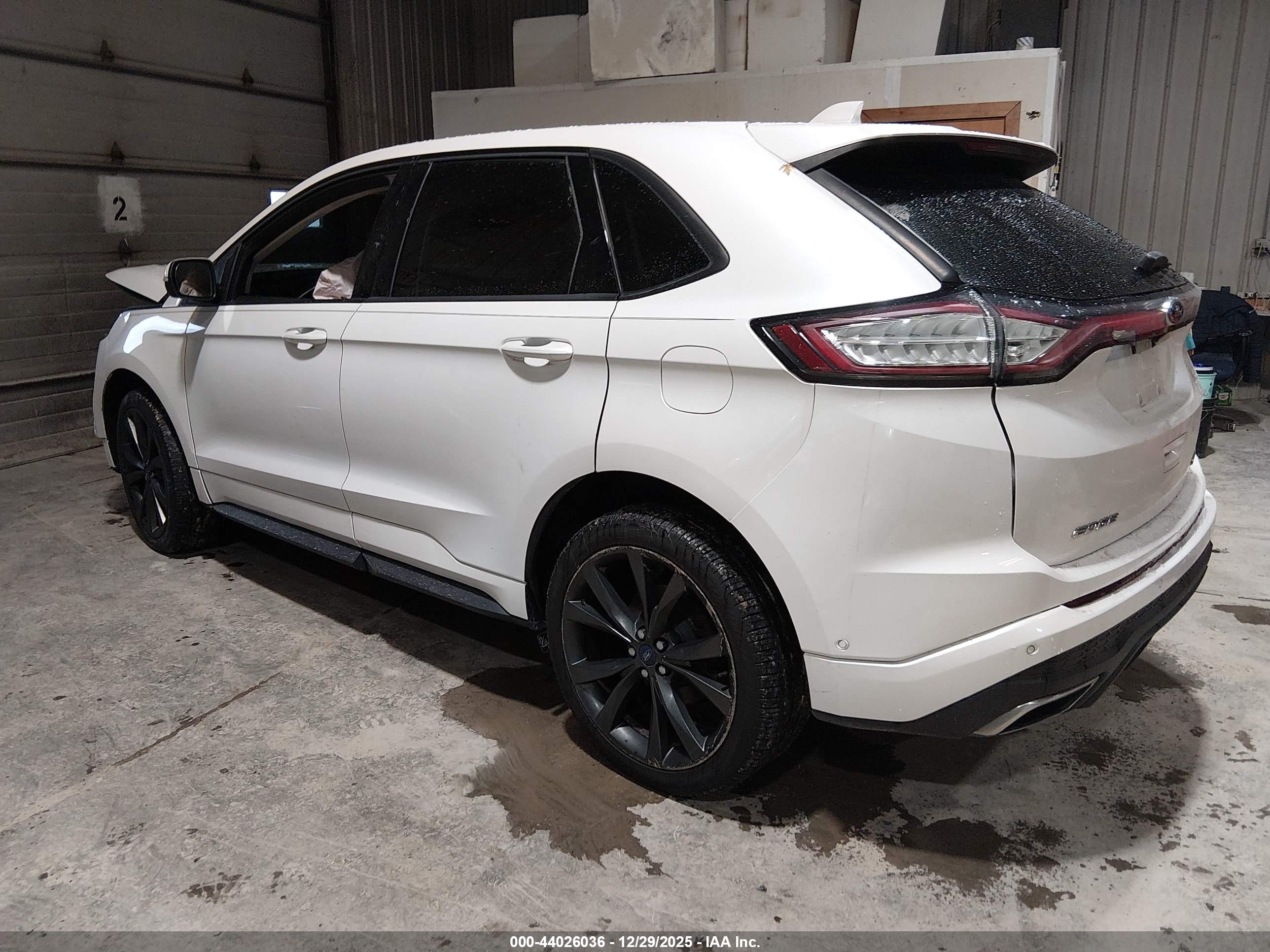 FORD EDGE image 3