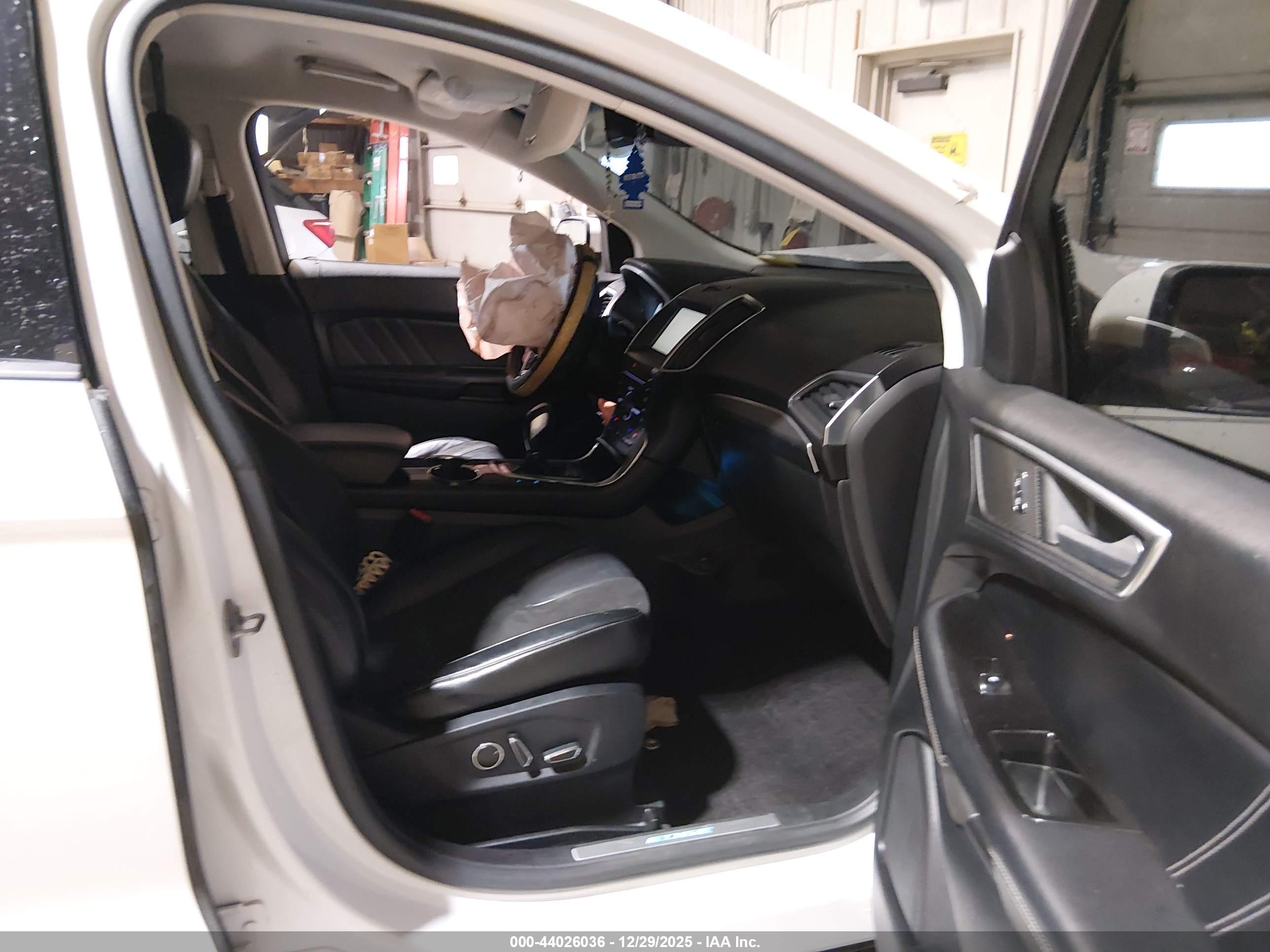 FORD EDGE image 5
