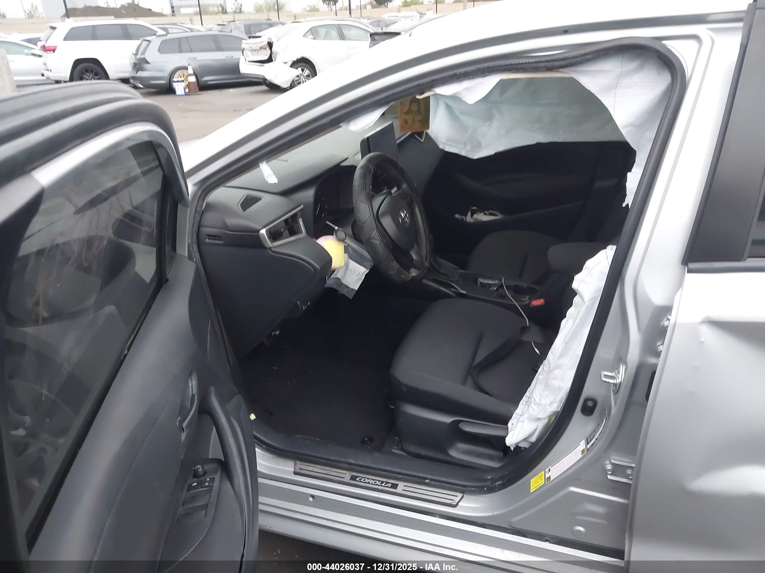 TOYOTA COROLLA image 5
