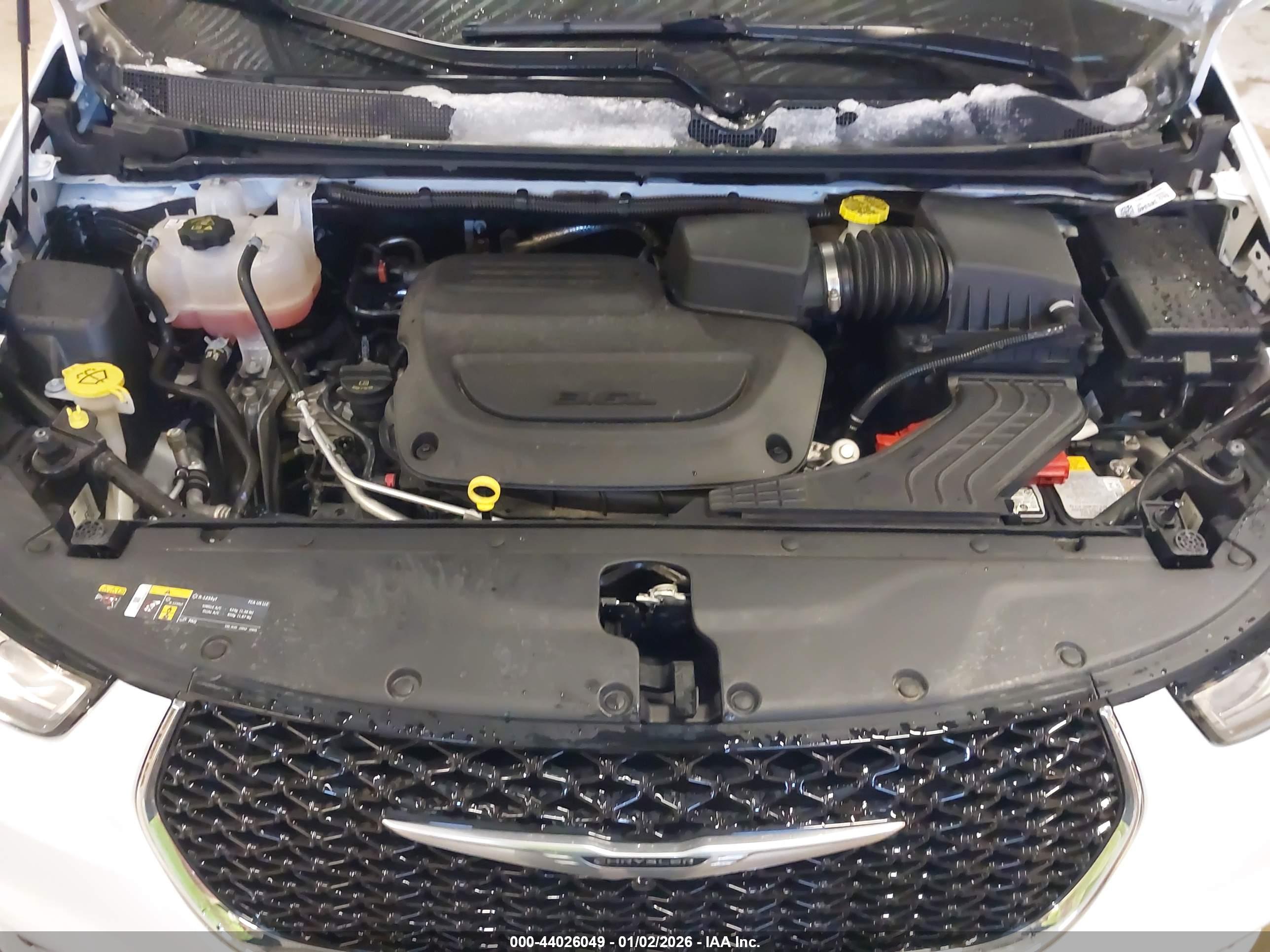 CHRYSLER PACIFICA image 10