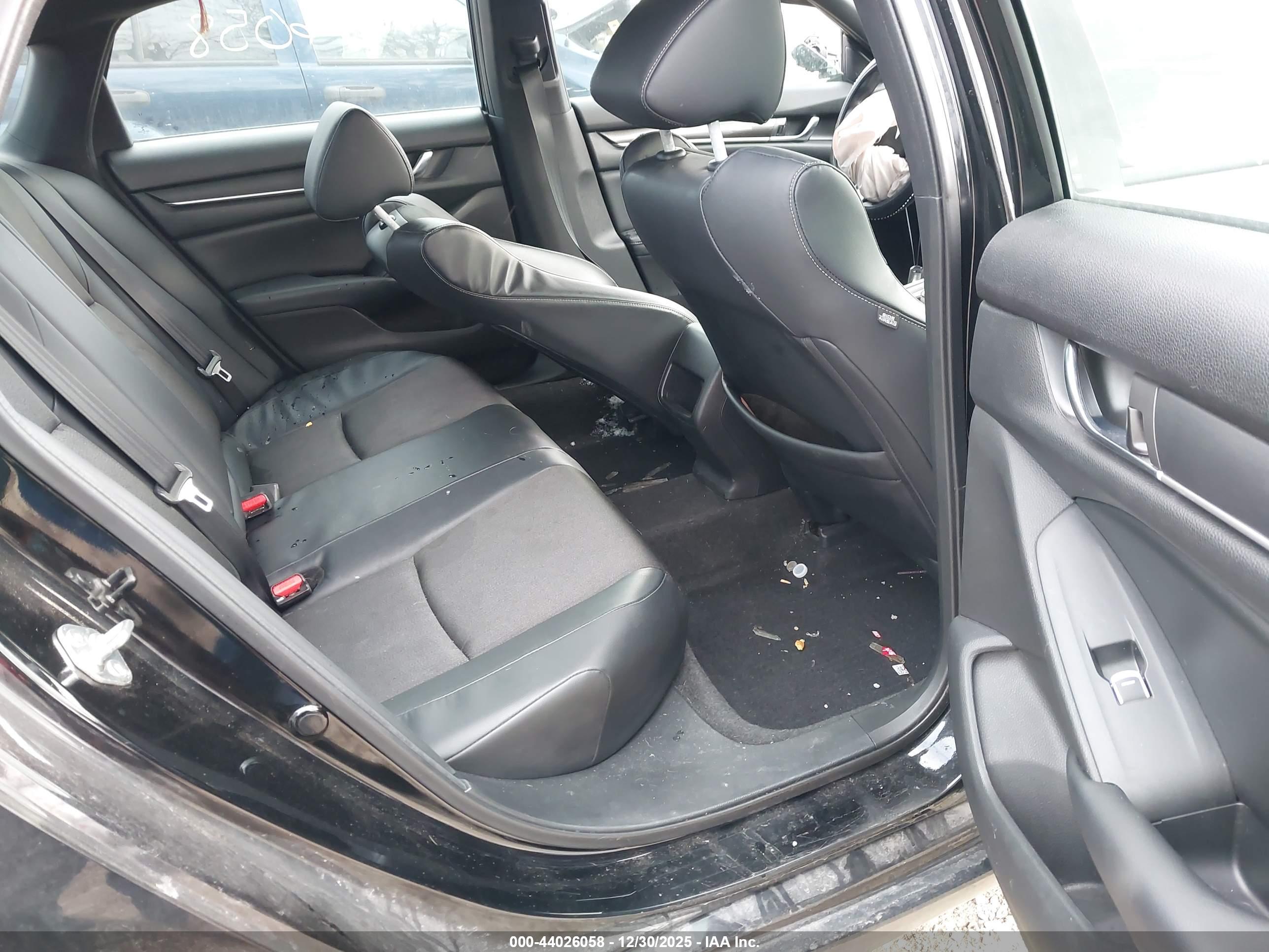 HONDA ACCORD image 8