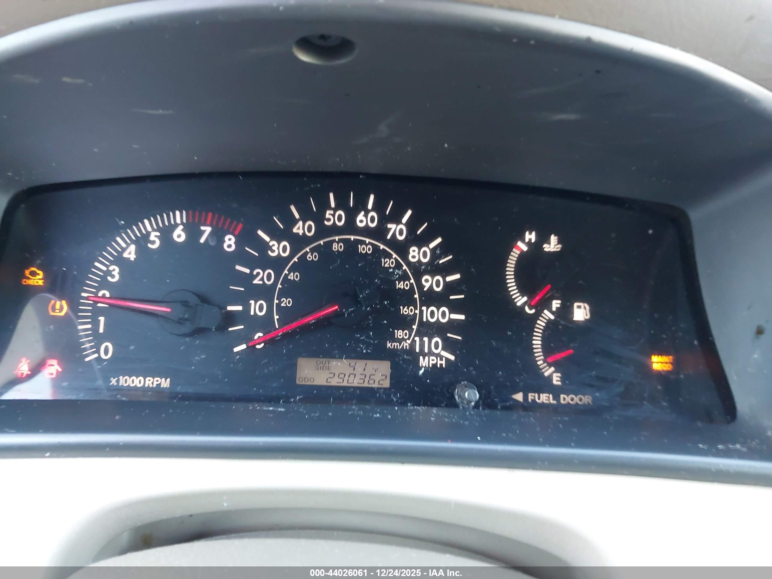 TOYOTA COROLLA image 7