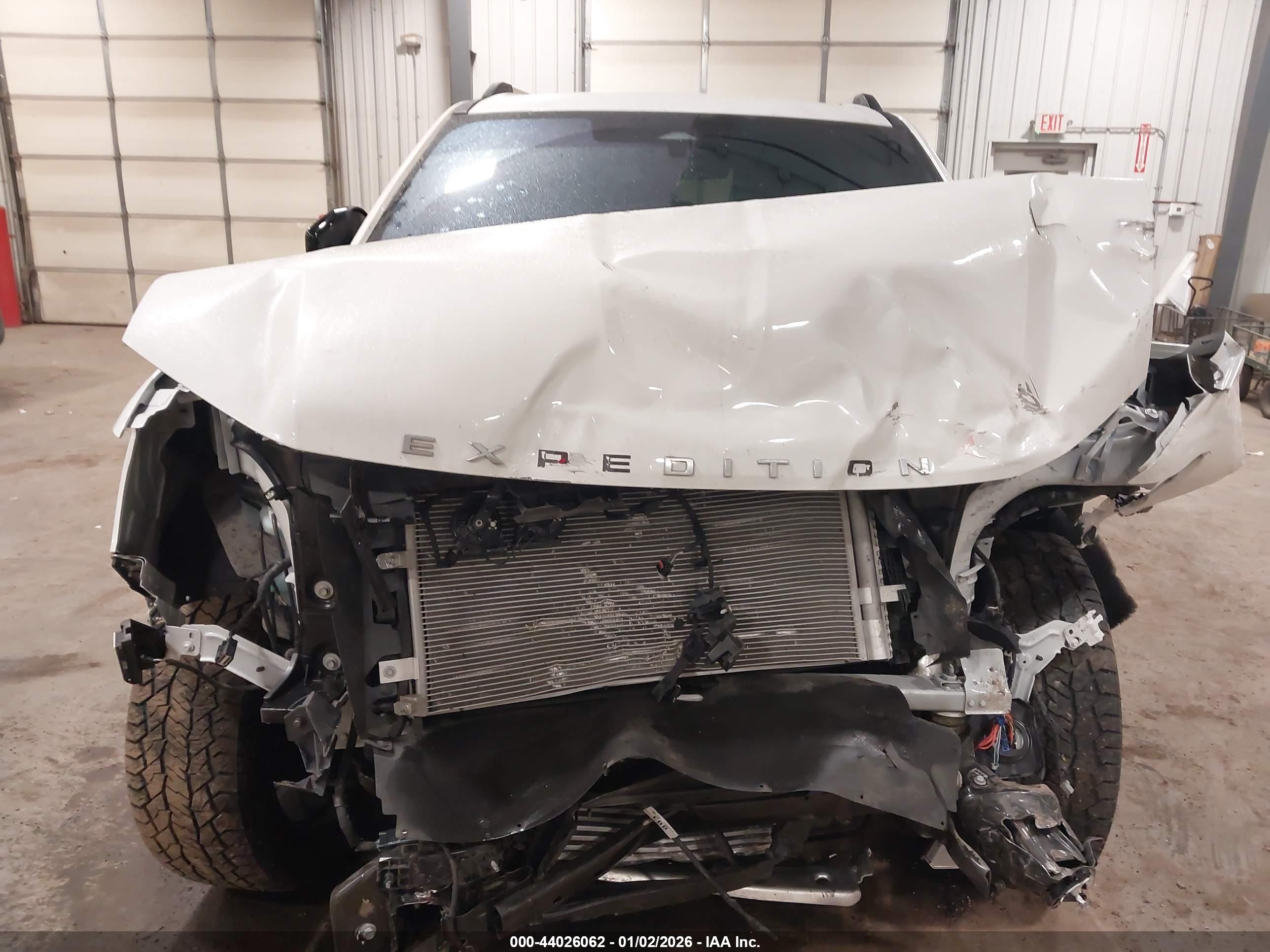 FORD EXPEDITION image 6