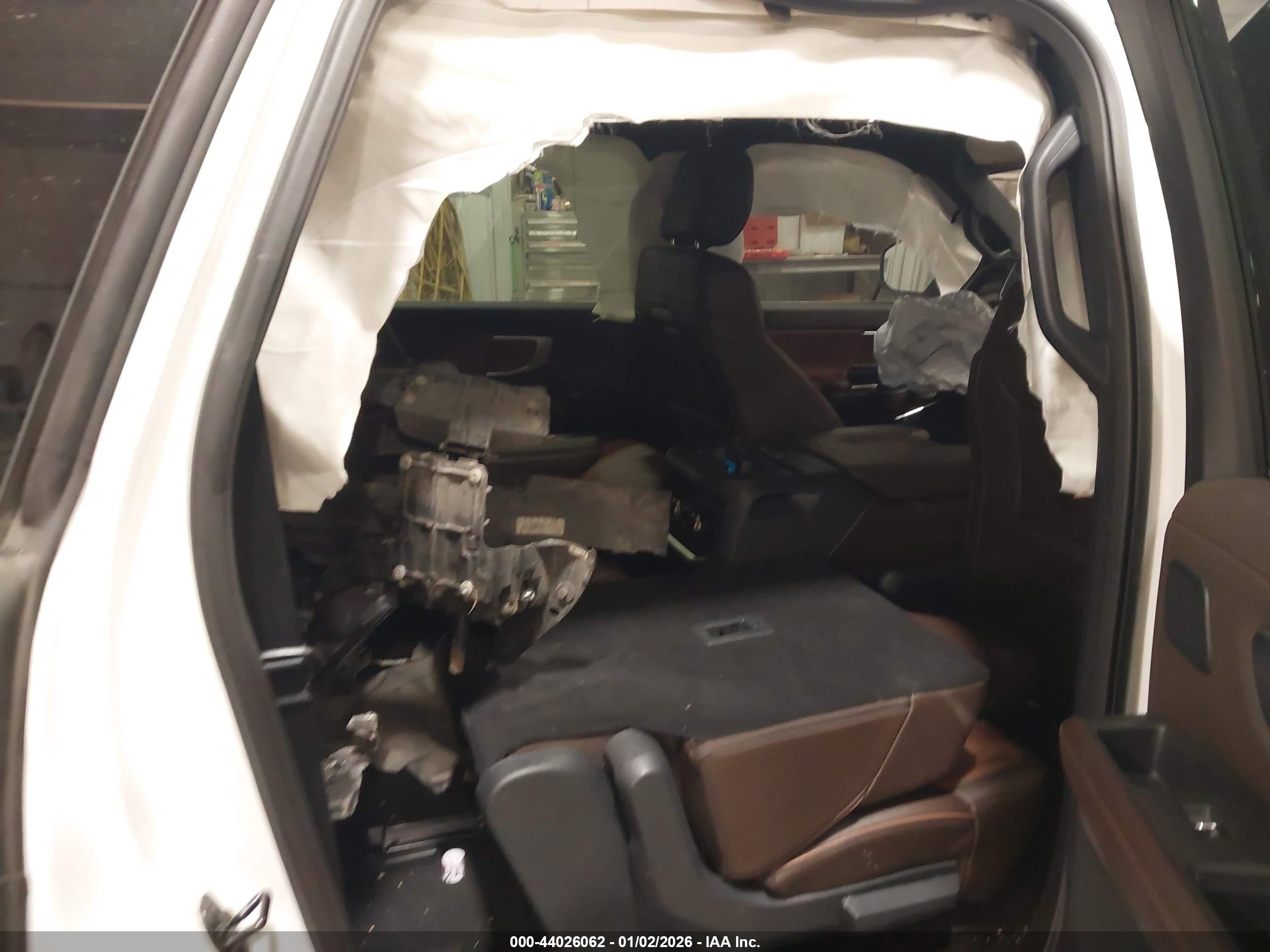 FORD EXPEDITION image 8
