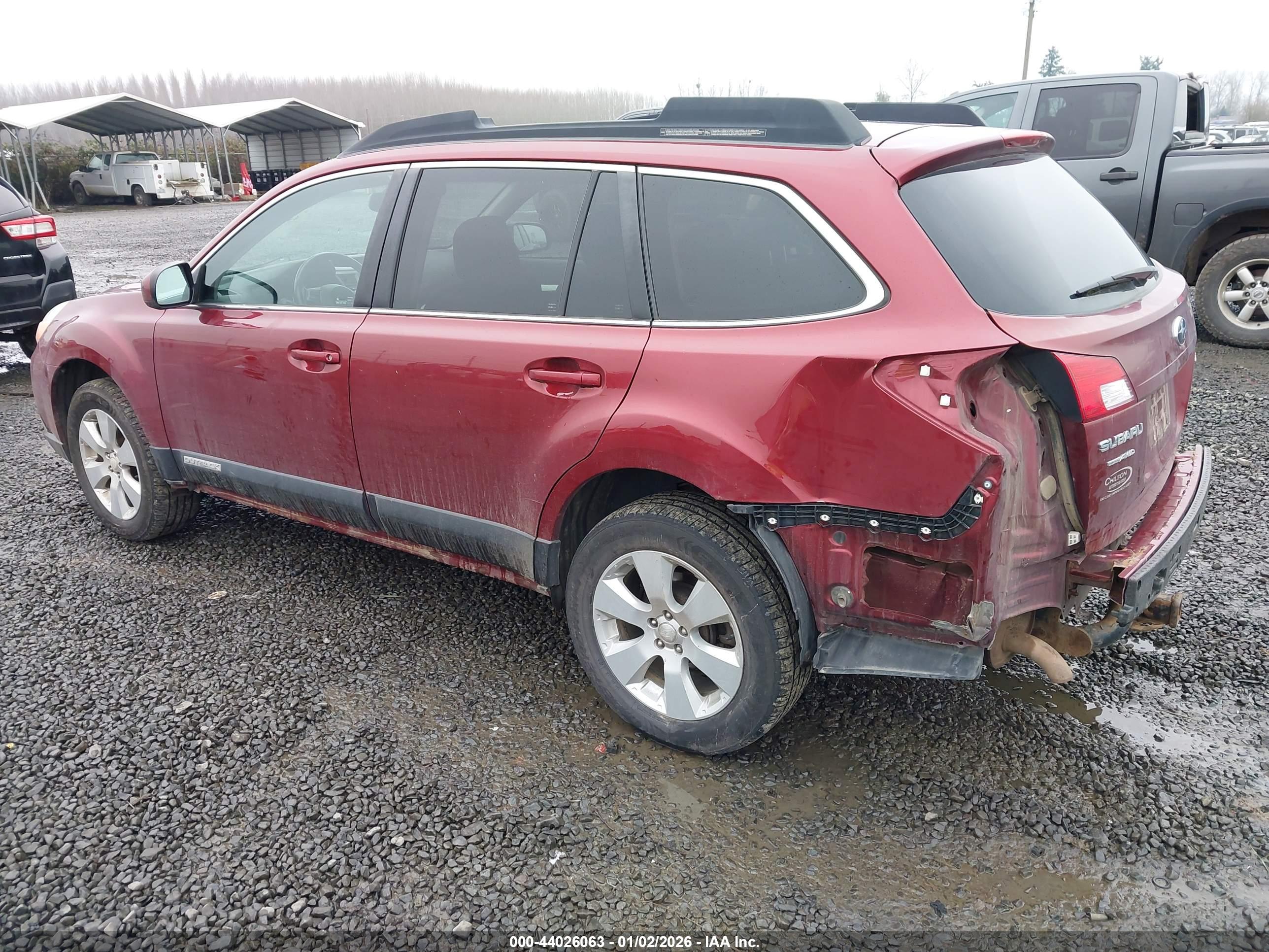 SUBARU OUTBACK image 3